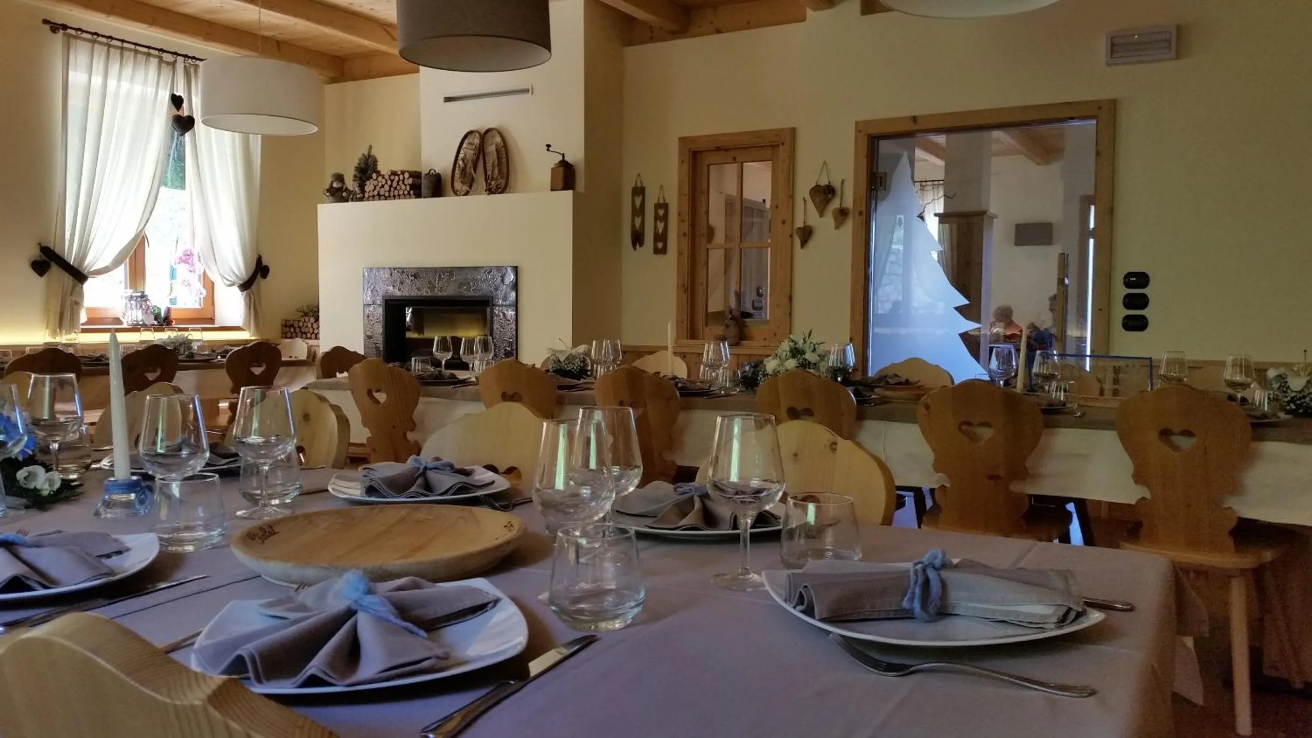 Restaurant/places to eat in Albergo Chalet Abete Rosso