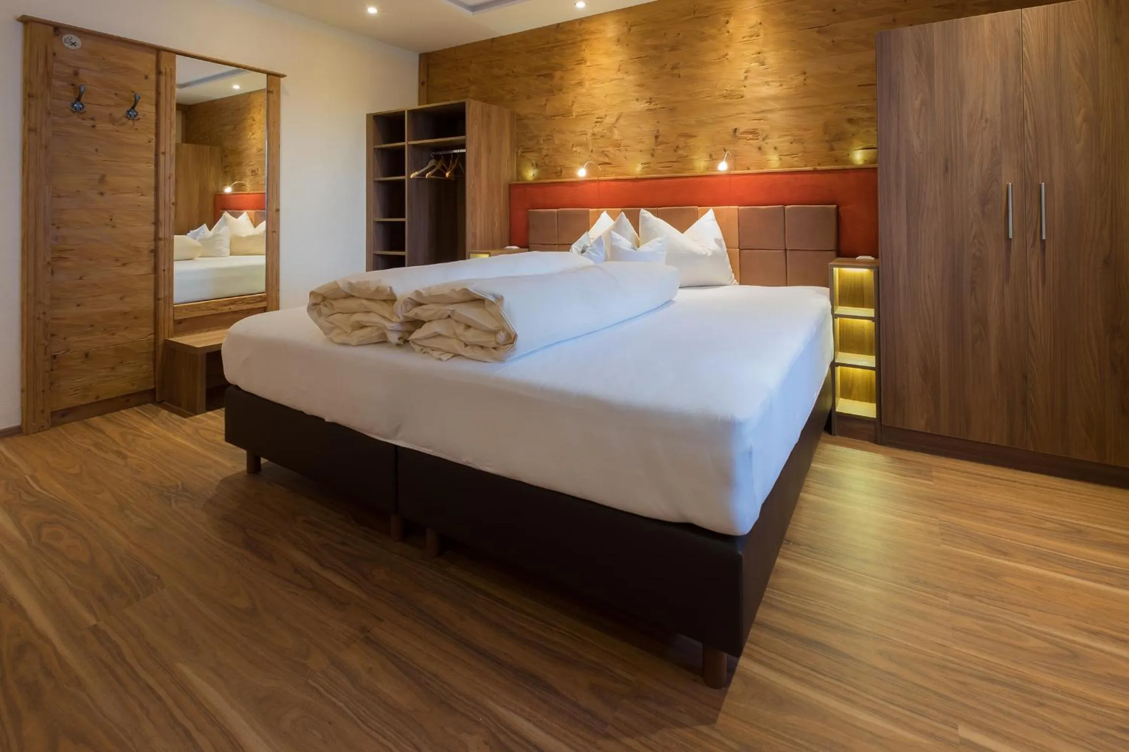 Photo of the whole room, Bed in Landgasthof Zum Lang