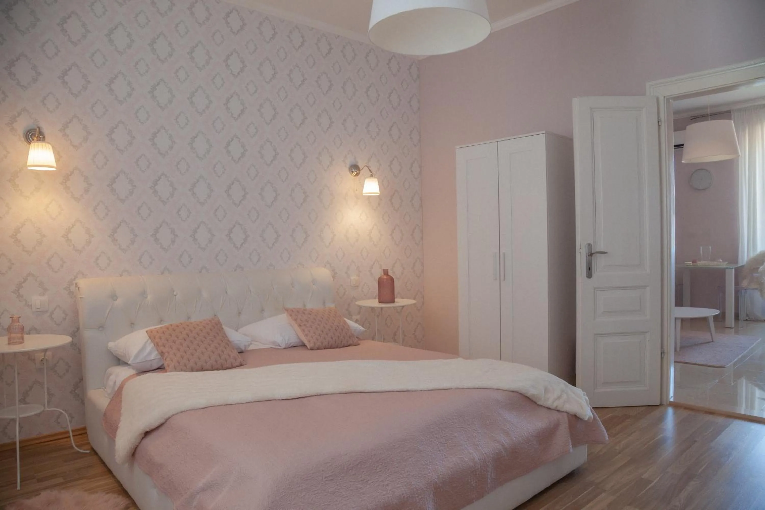 Bedroom, Bed in Captain Emo City Apartments