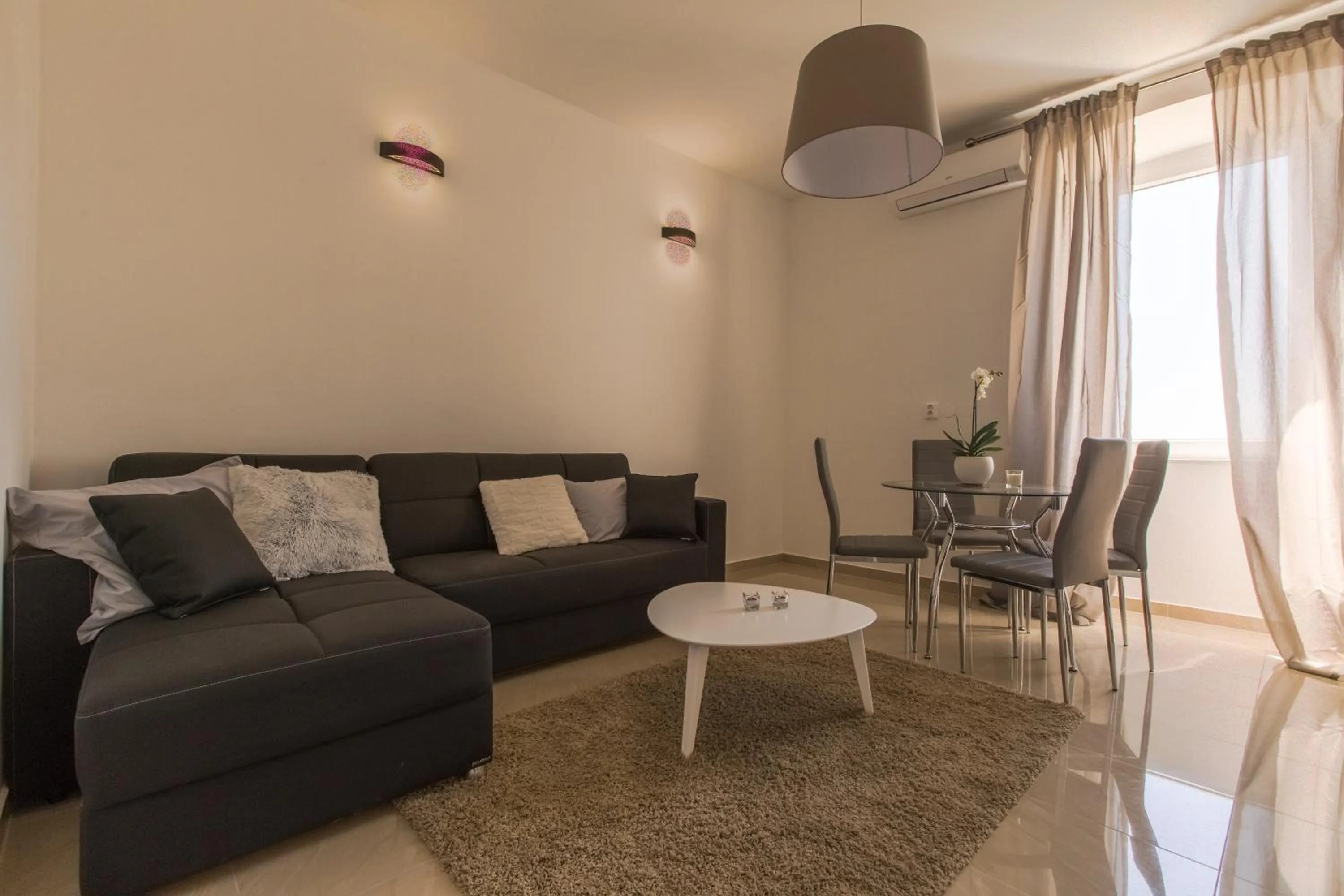 Seating area in Captain Emo City Apartments