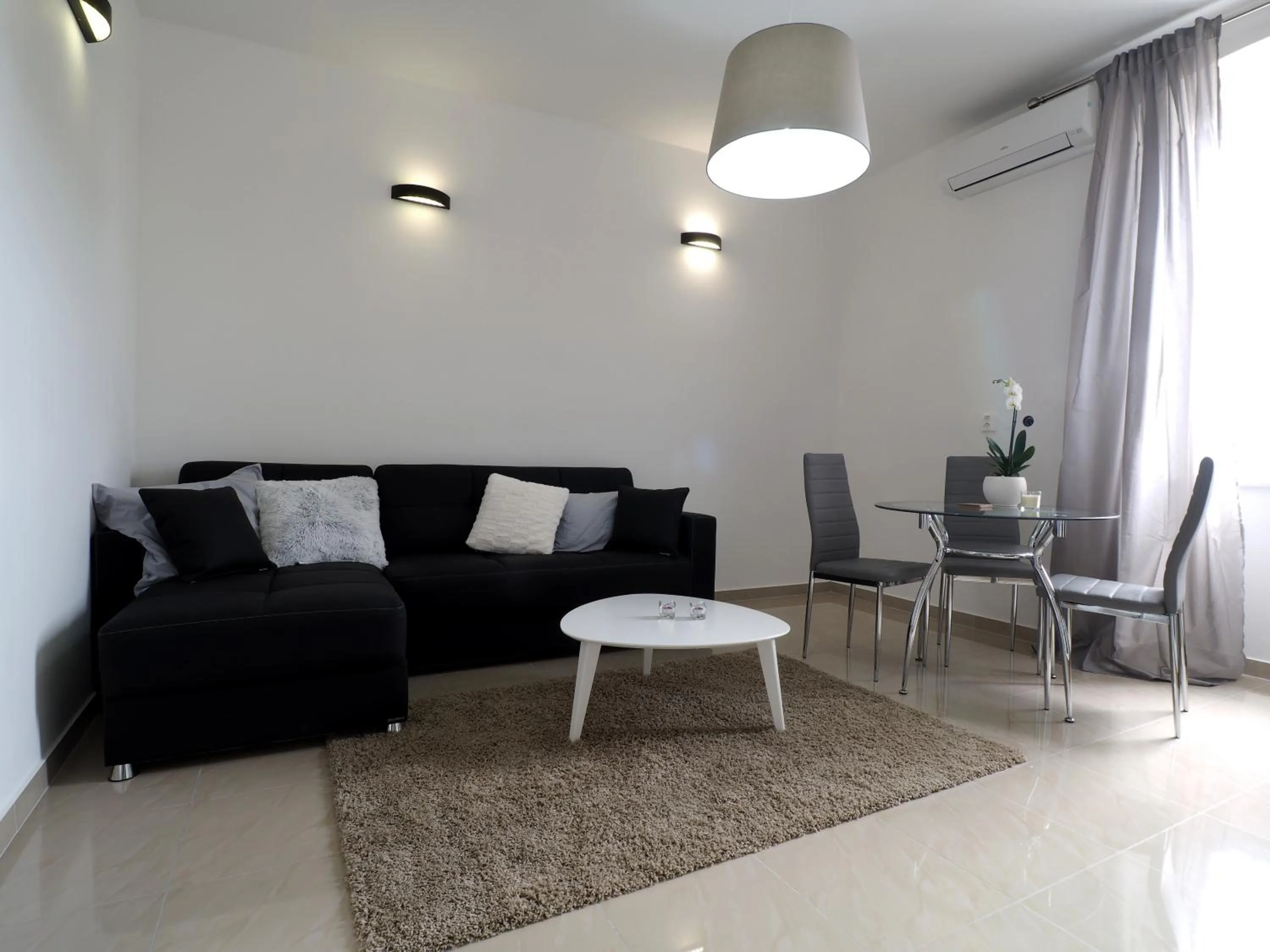 Seating area in Captain Emo City Apartments