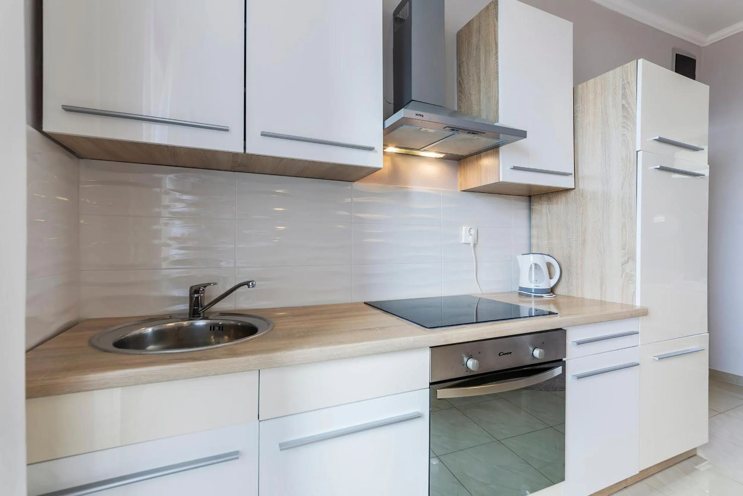 Kitchen or kitchenette in Captain Emo City Apartments