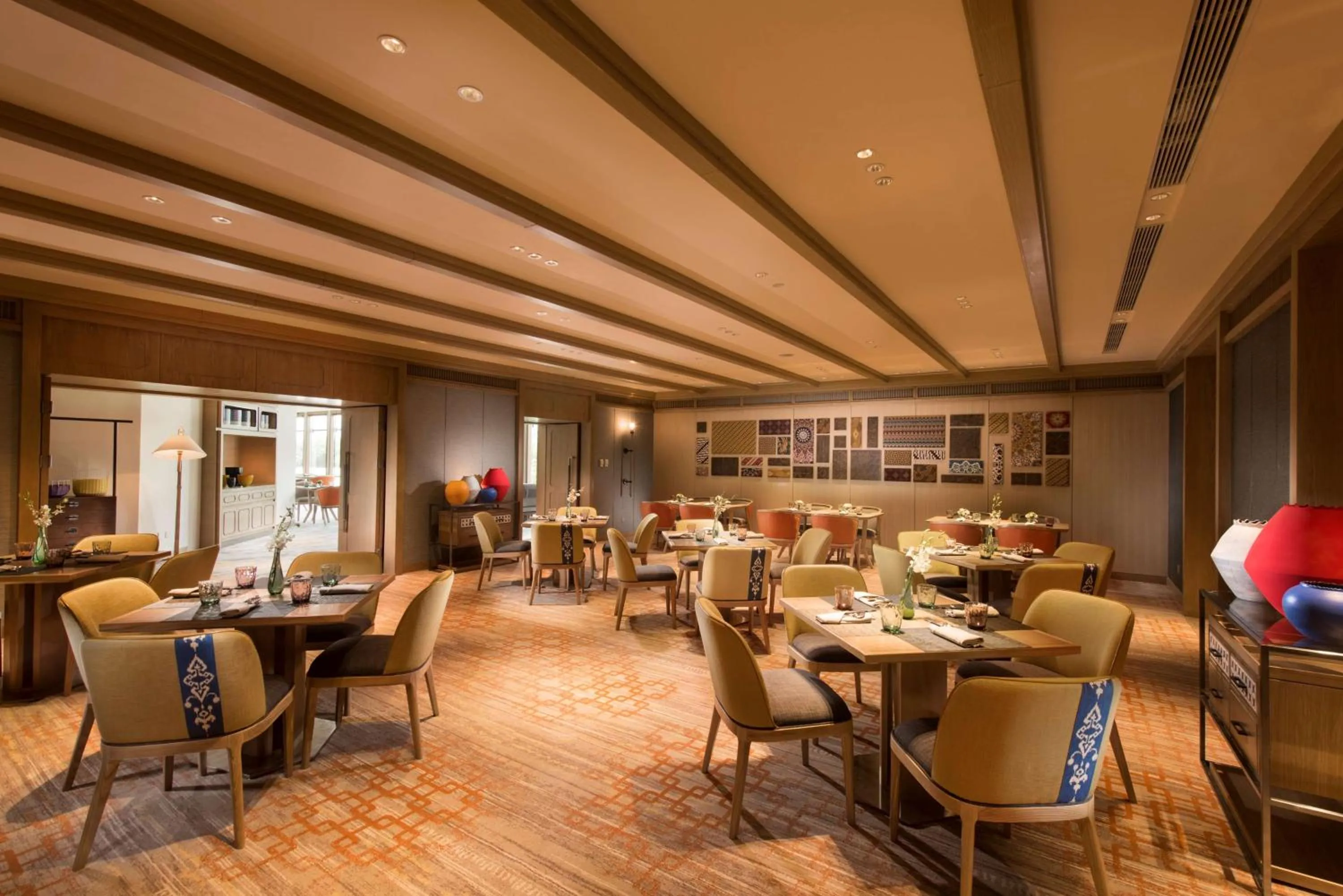 Restaurant/places to eat in Hilton Beijing