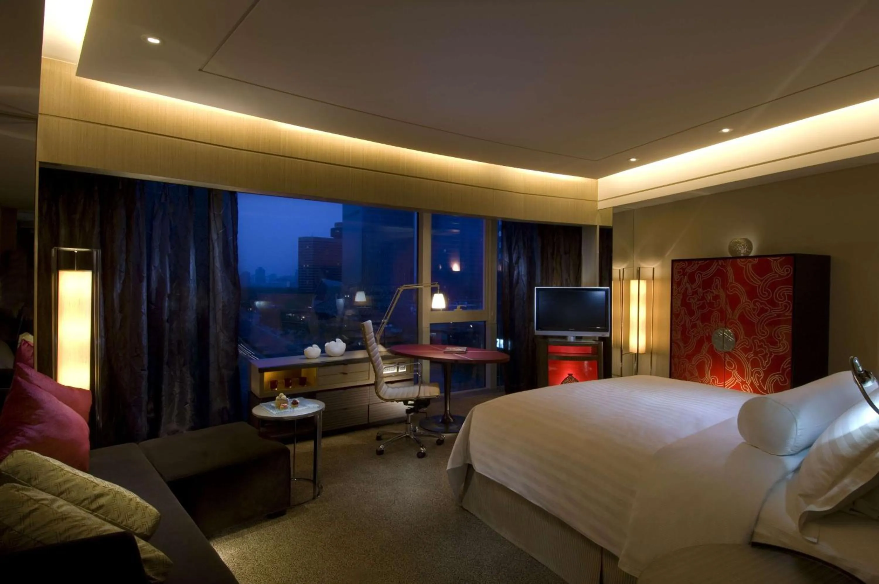 Bedroom, Bed in Hilton Beijing