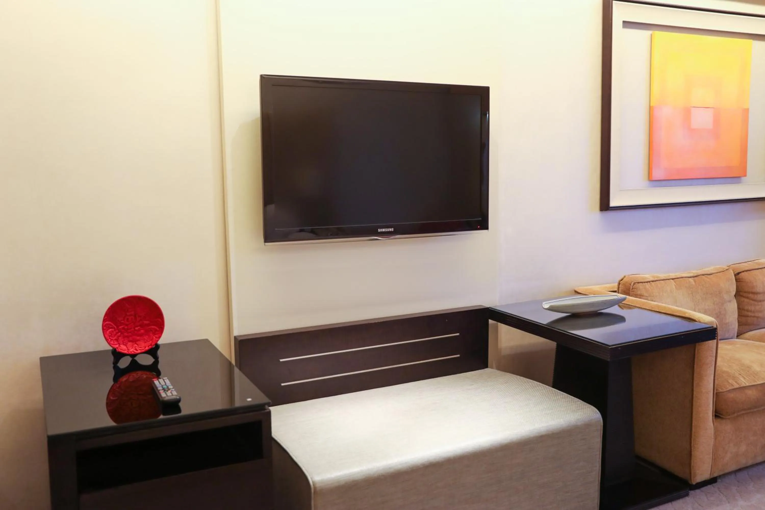 TV and multimedia in Shangri-La Beijing