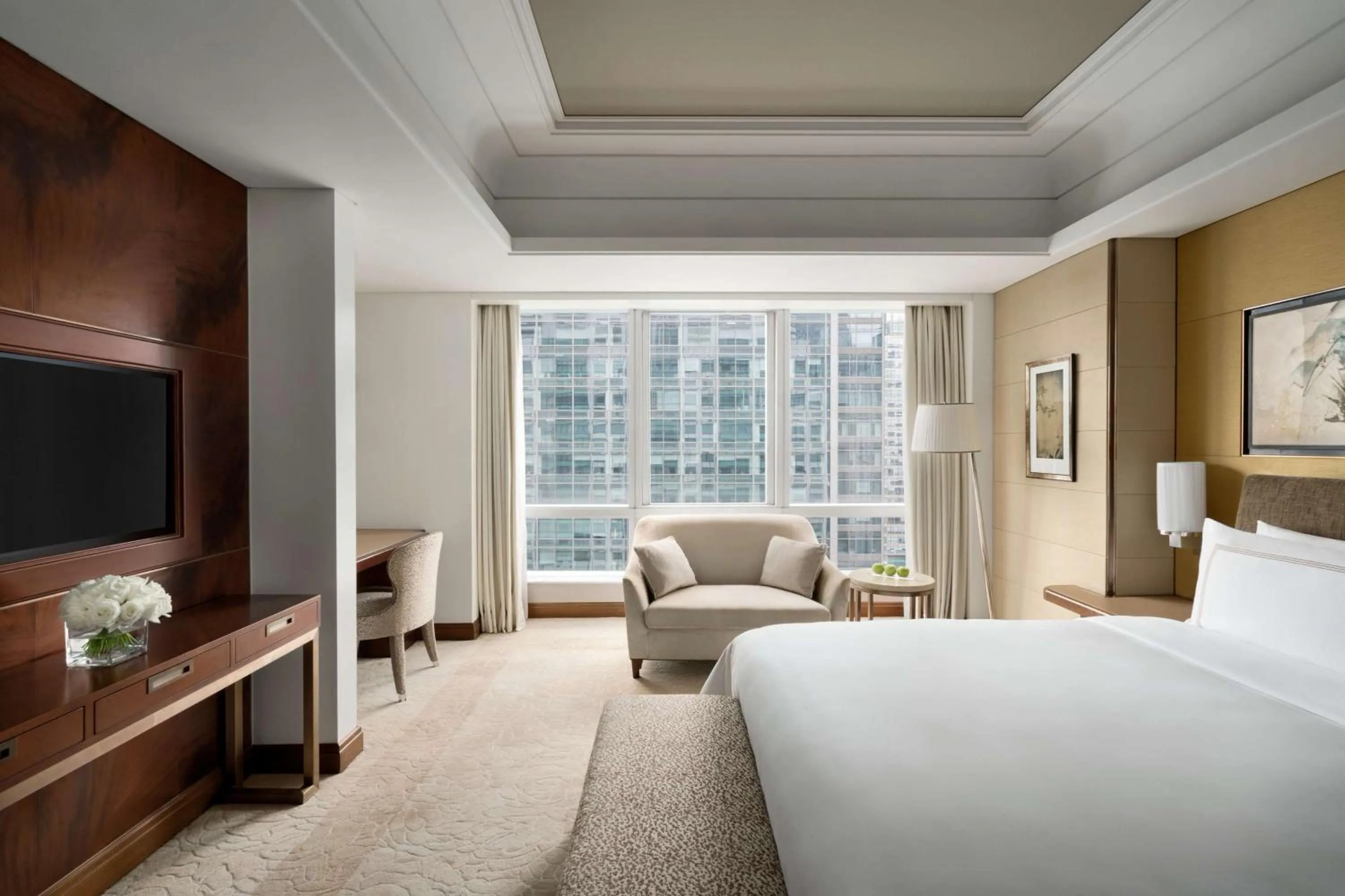 Photo of the whole room, Bed in Kerry Hotel, Beijing by Shangri-La