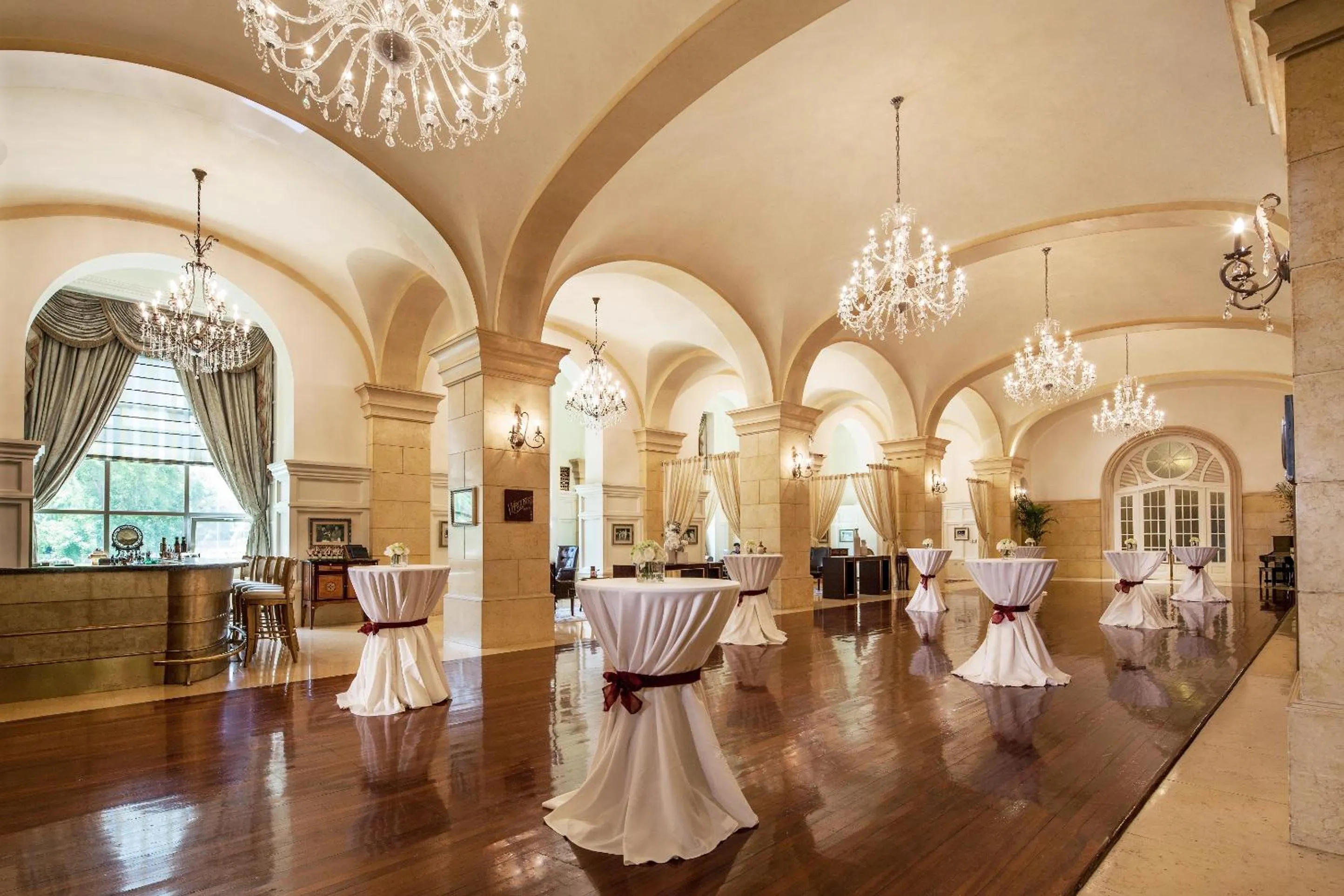 Restaurant/places to eat in Beijing Hotel NUO Forbidden City