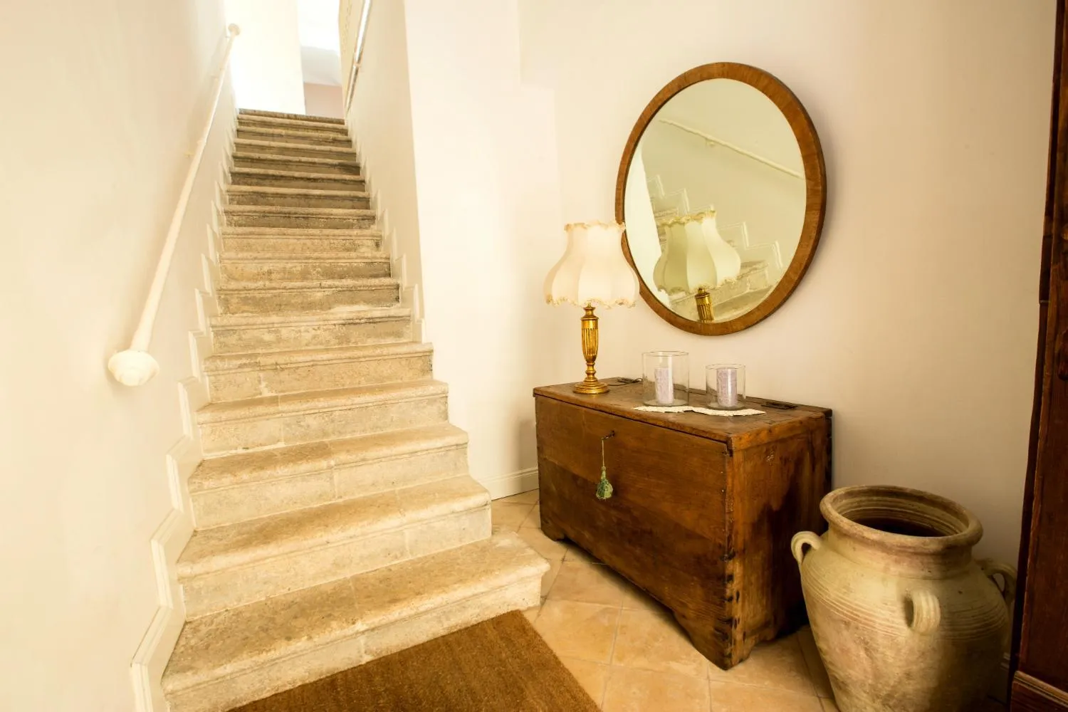 Decorative detail in Donna Chiara