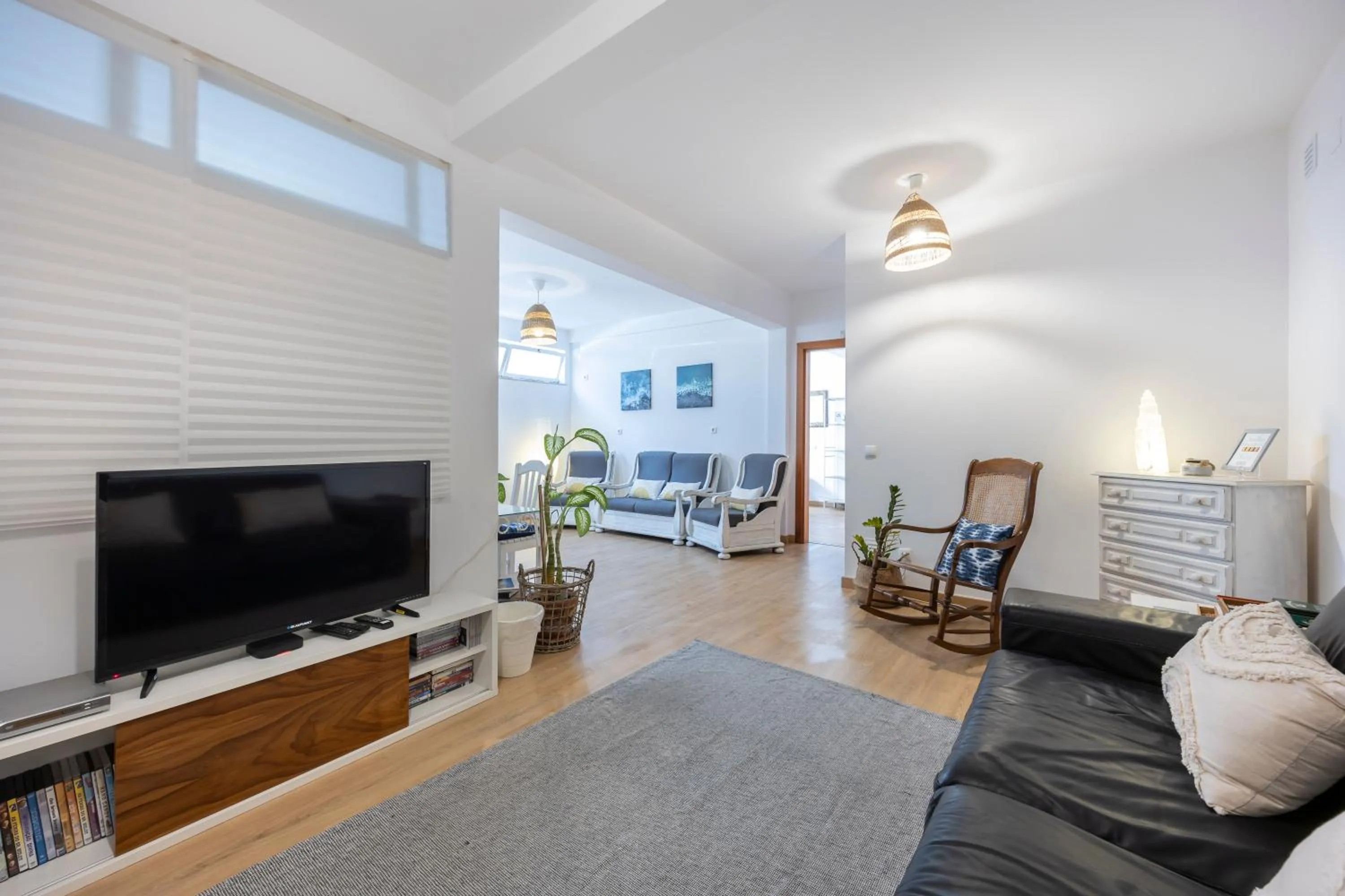 Communal lounge/ TV room in 3 Marias Guest House B&B