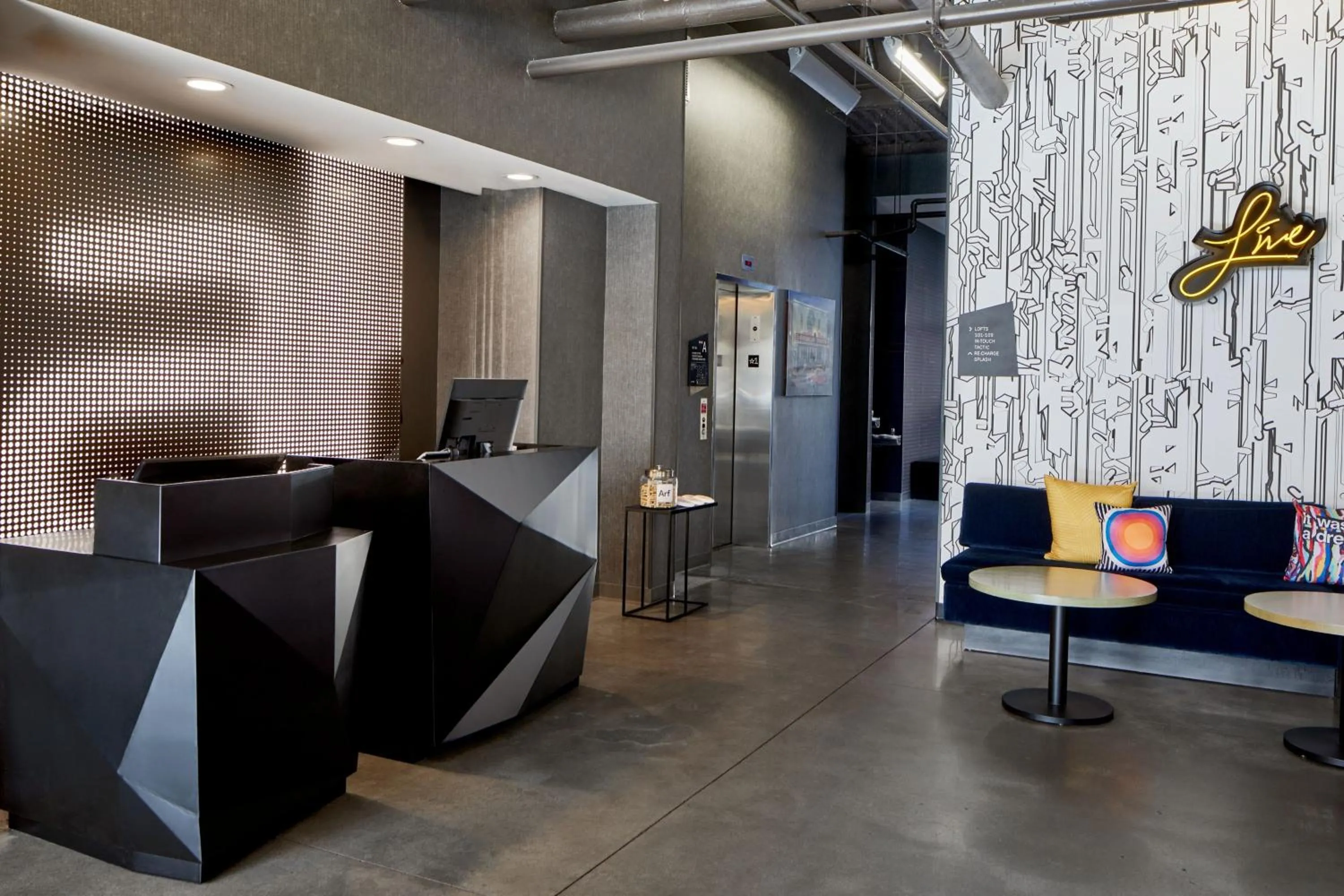 Lobby or reception in Aloft Nashville Franklin