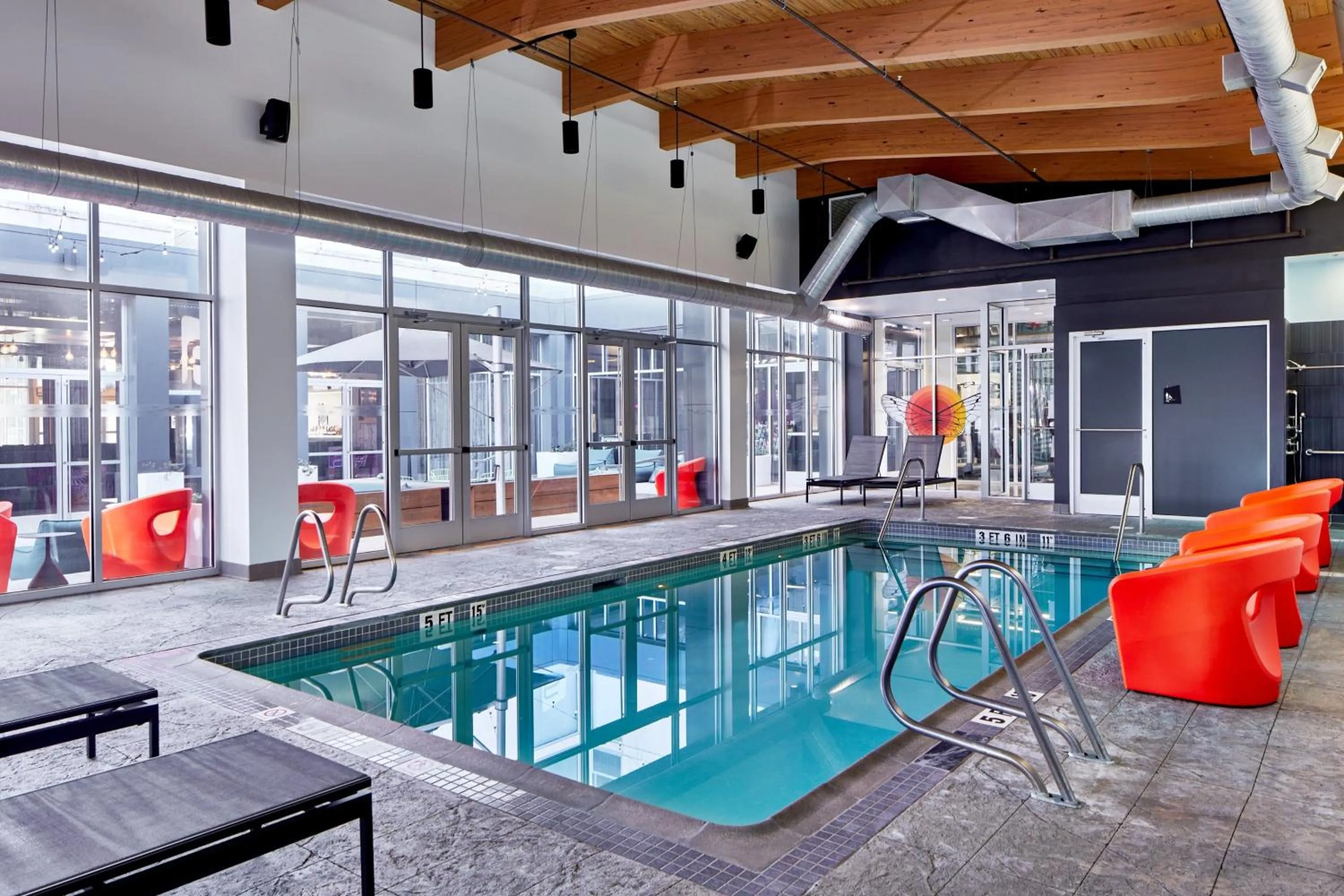 Swimming pool in Aloft Nashville Franklin