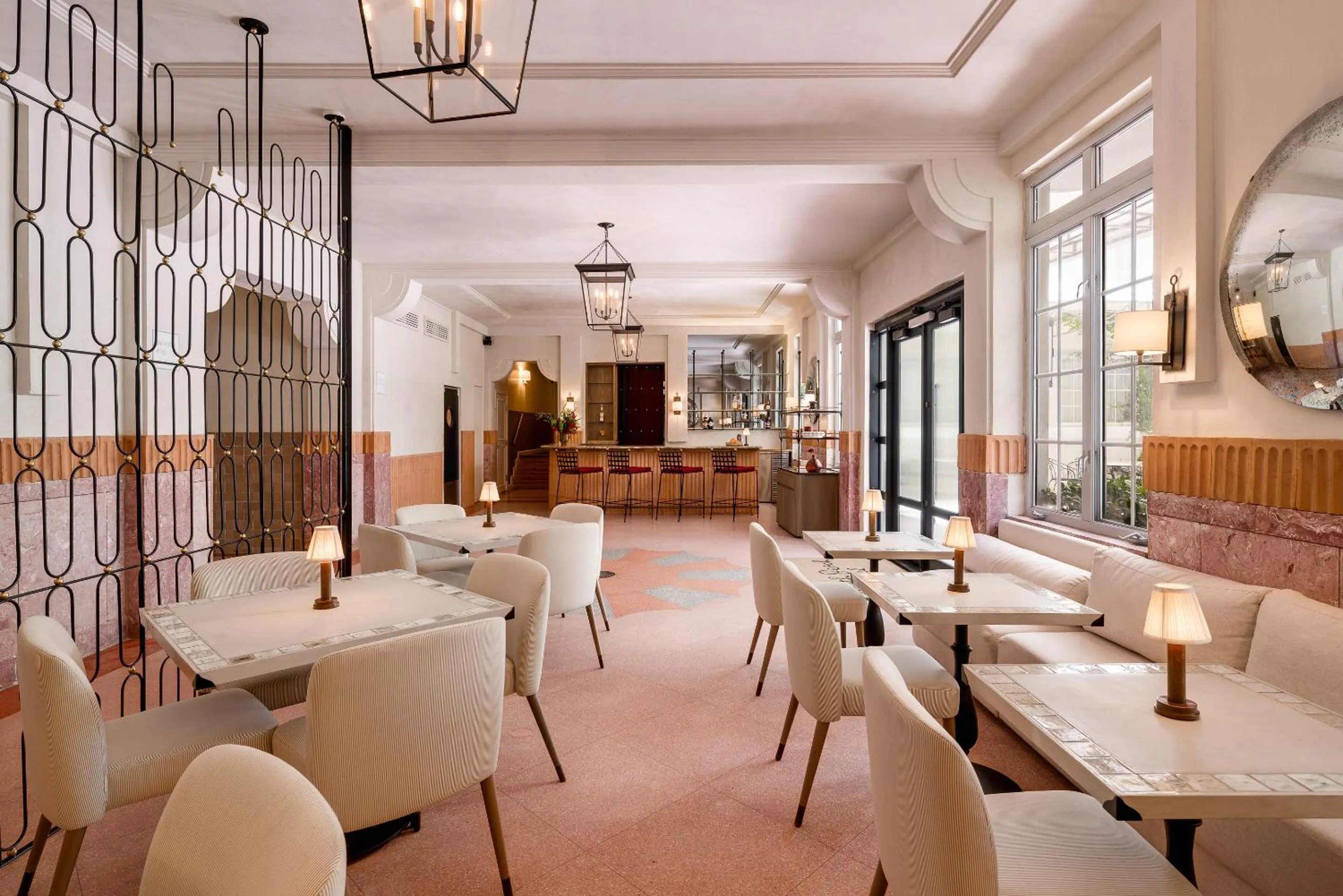 Seating area in South Beach Hotel