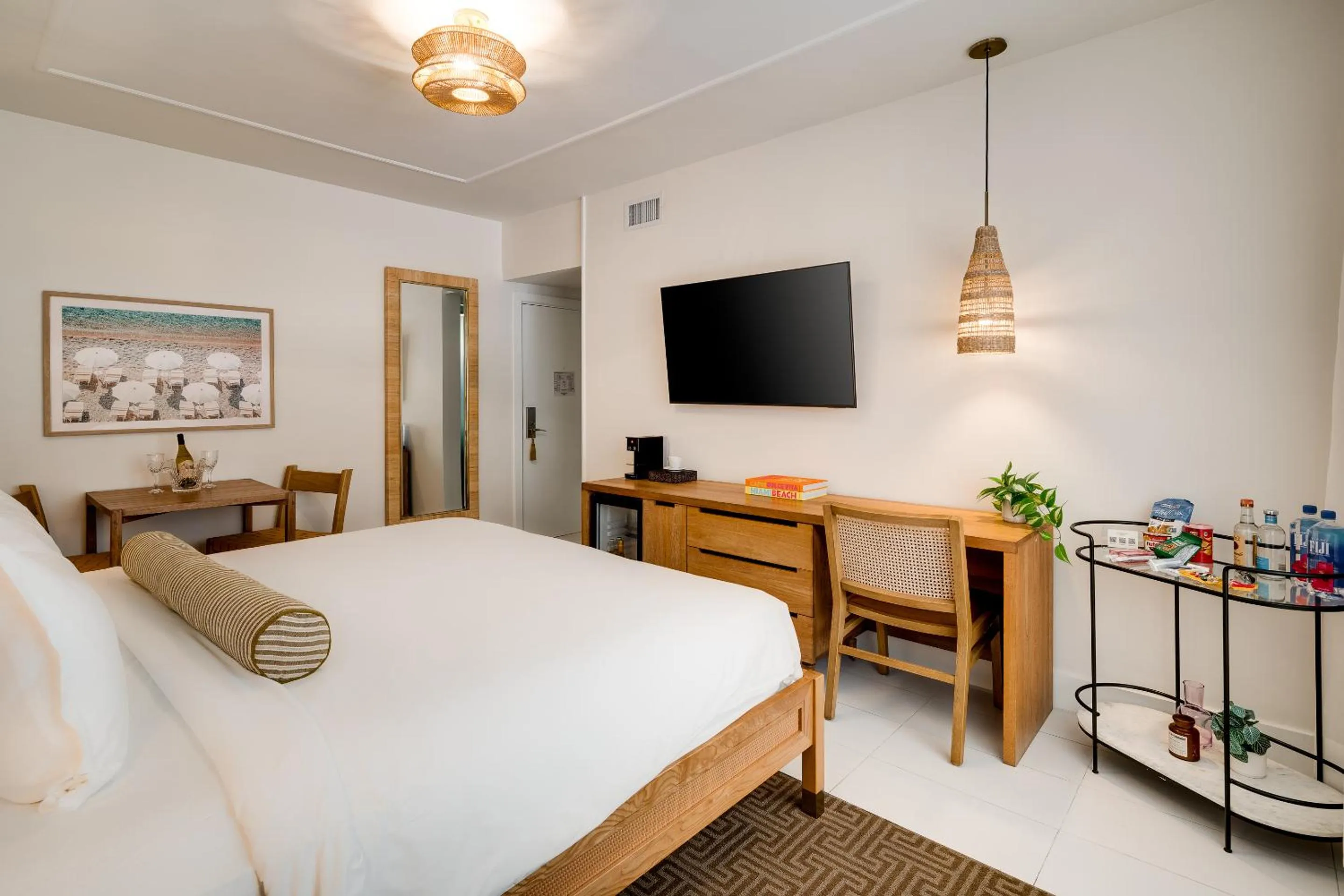 TV and multimedia, Bed in South Beach Hotel