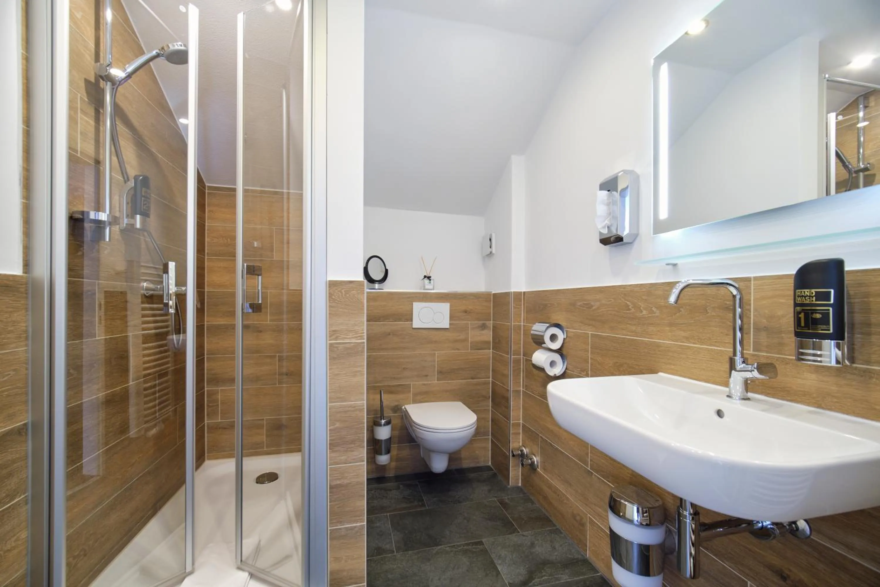 Shower in Marias Inn - Bed & Breakfast