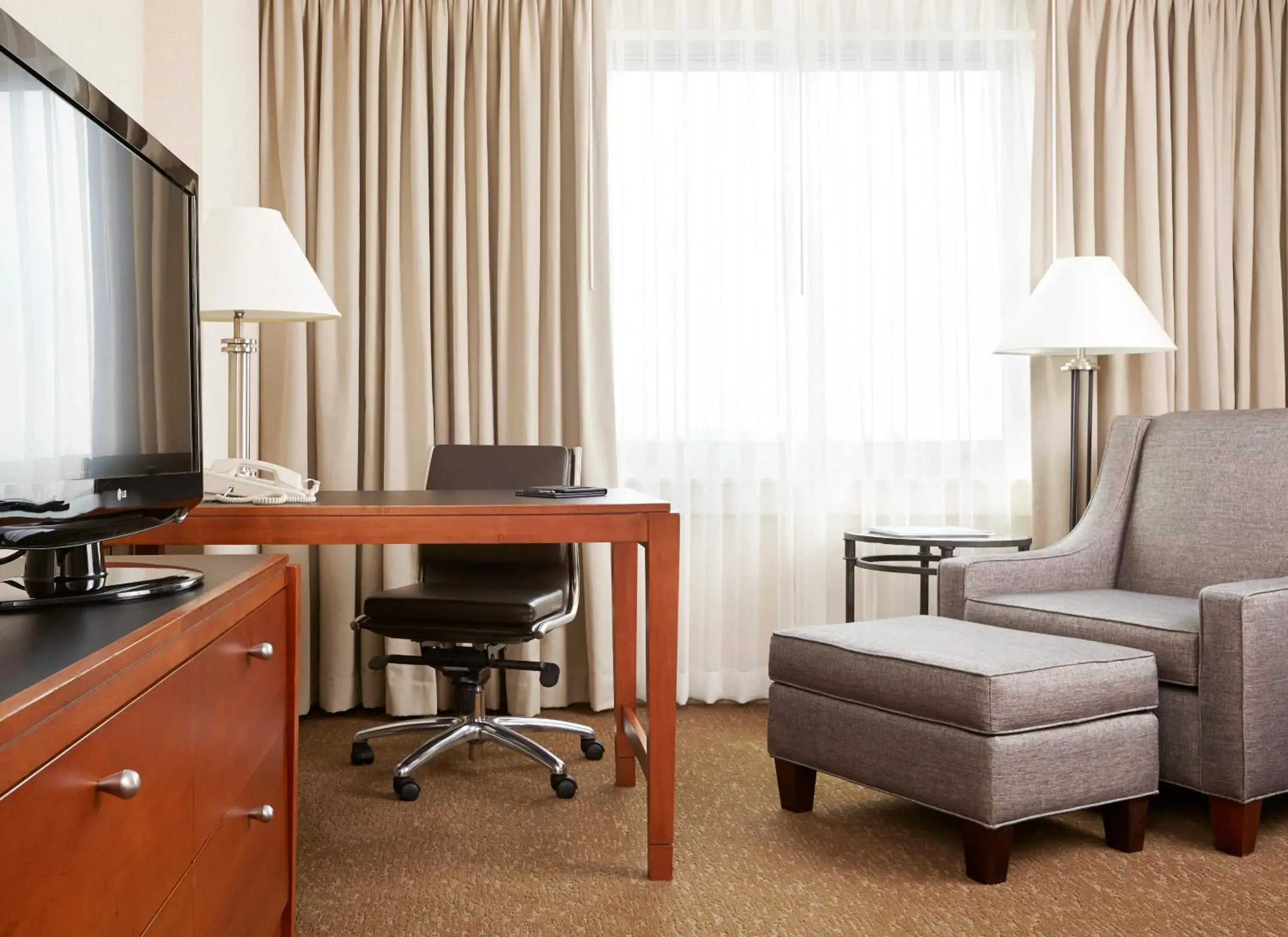 Double Room with Two Double Beds and Accessible Tub - Disability Access in Hyatt Centric Chicago Ohare Double Room with Two Double Beds and Accessible Tub - Disability Access in Hyatt Centric Chicago Ohare