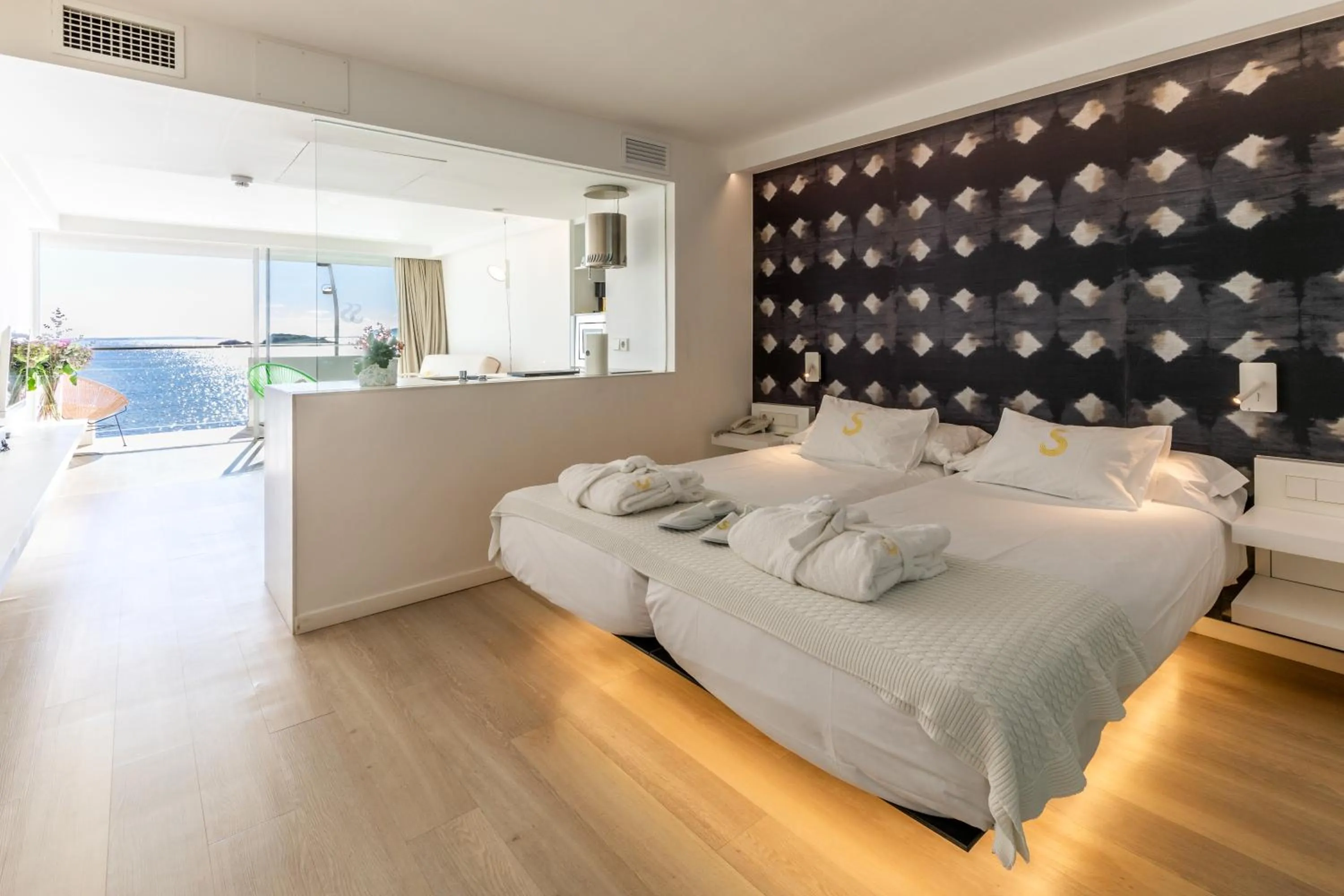 Bed in Sud Ibiza Suites