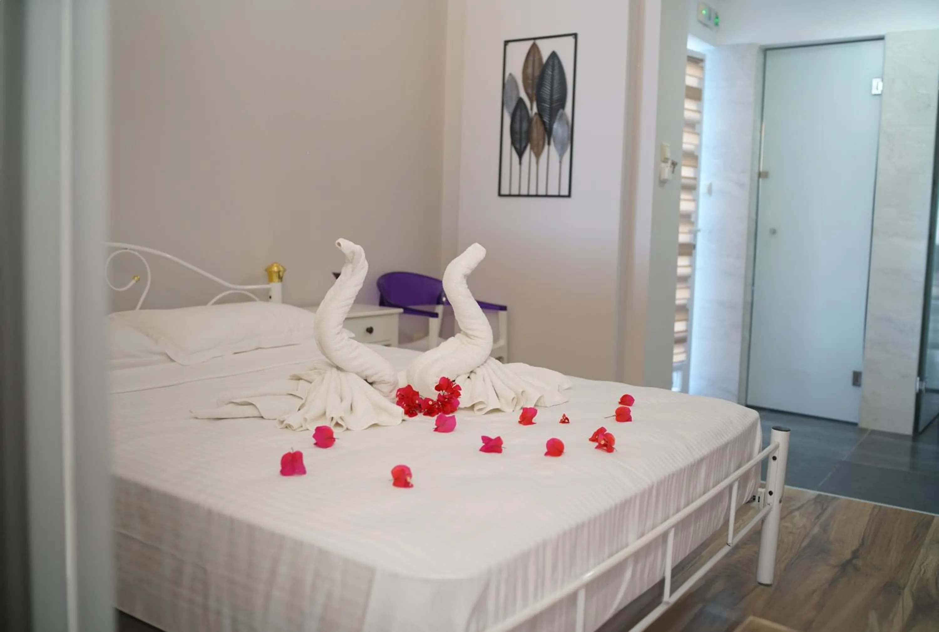 Bedroom, Bed in Must Boutique Hotel & Restaurant