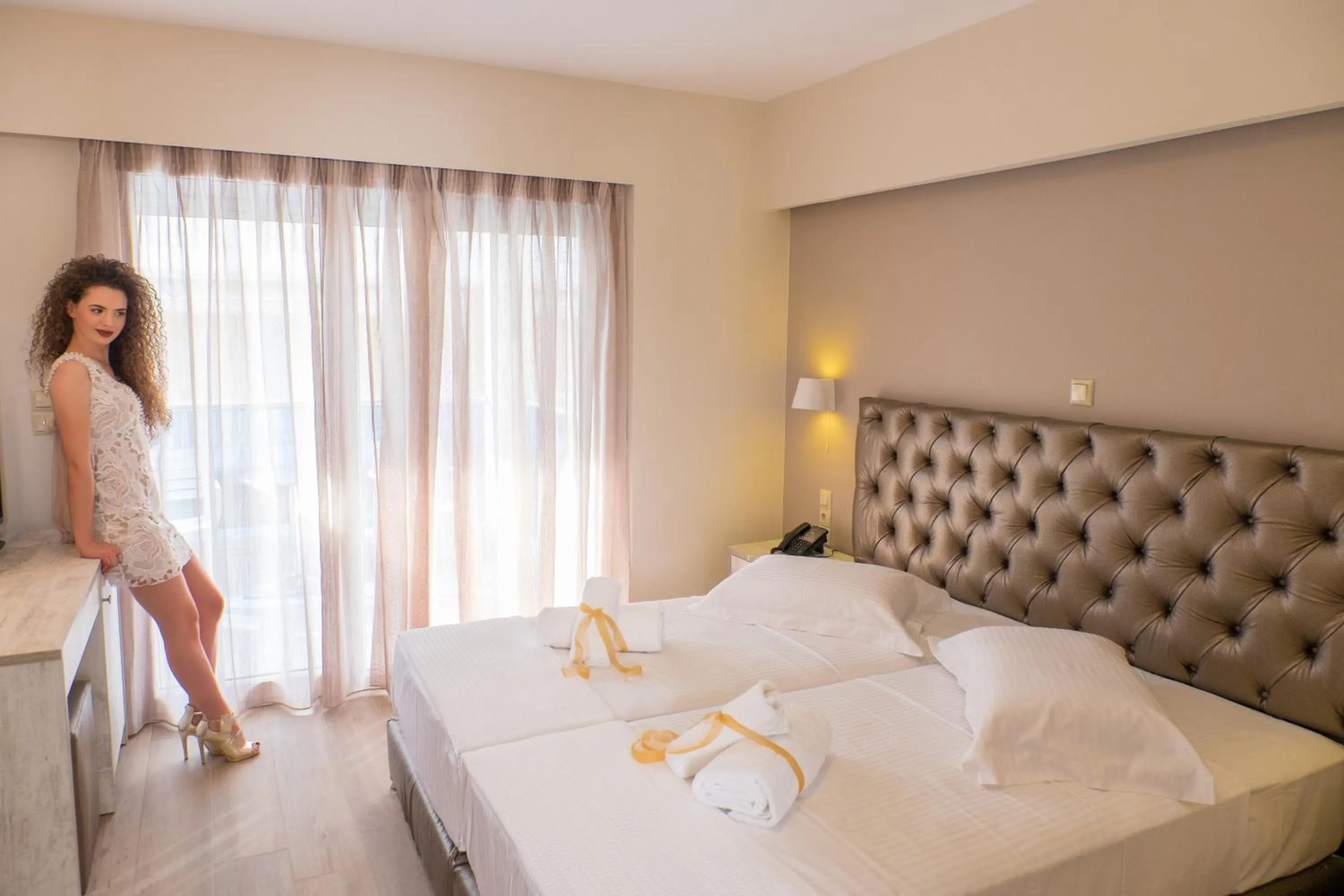 Shower, Bed in Must Boutique Hotel & Restaurant