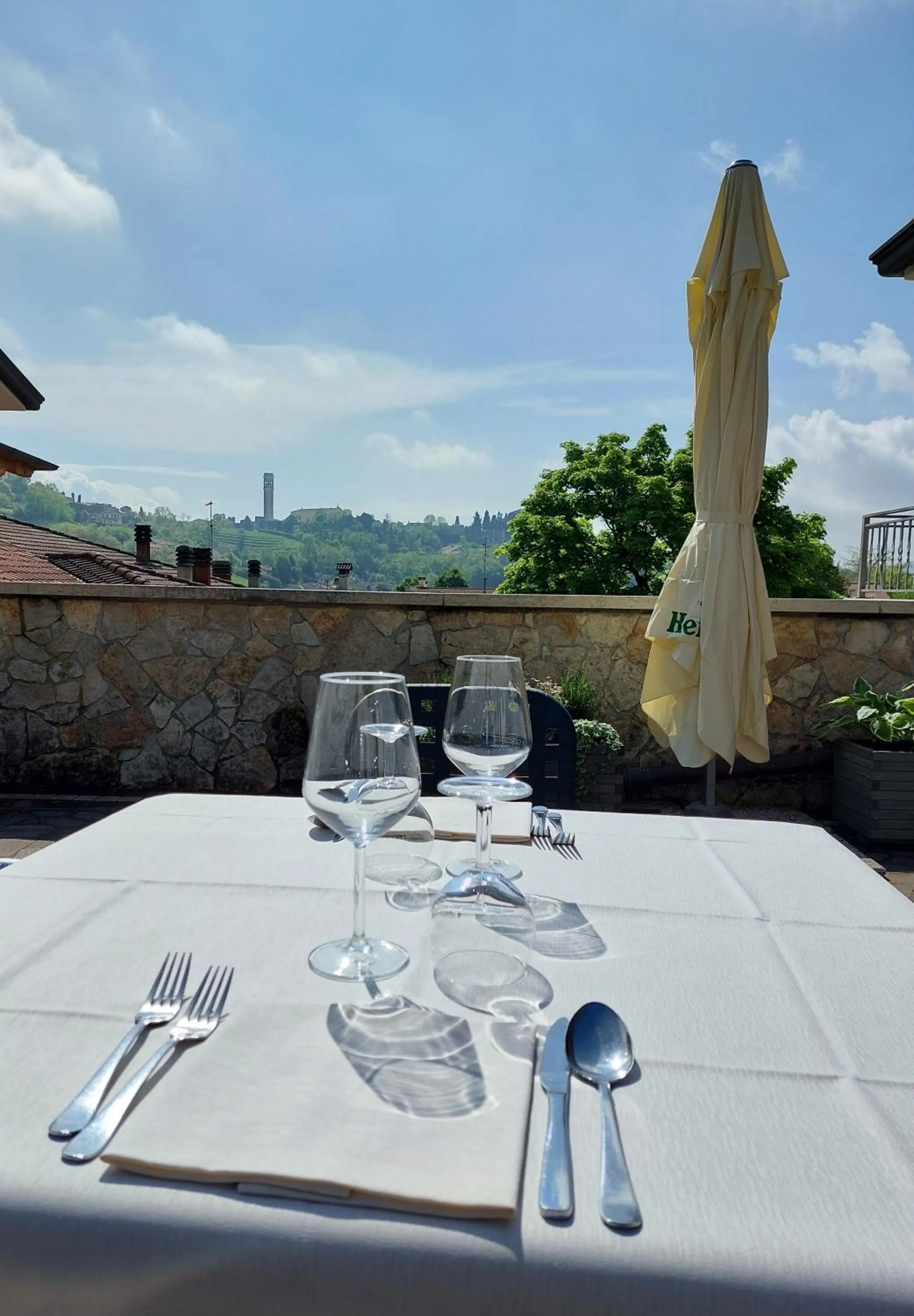 Restaurant/places to eat in Locanda Castagna