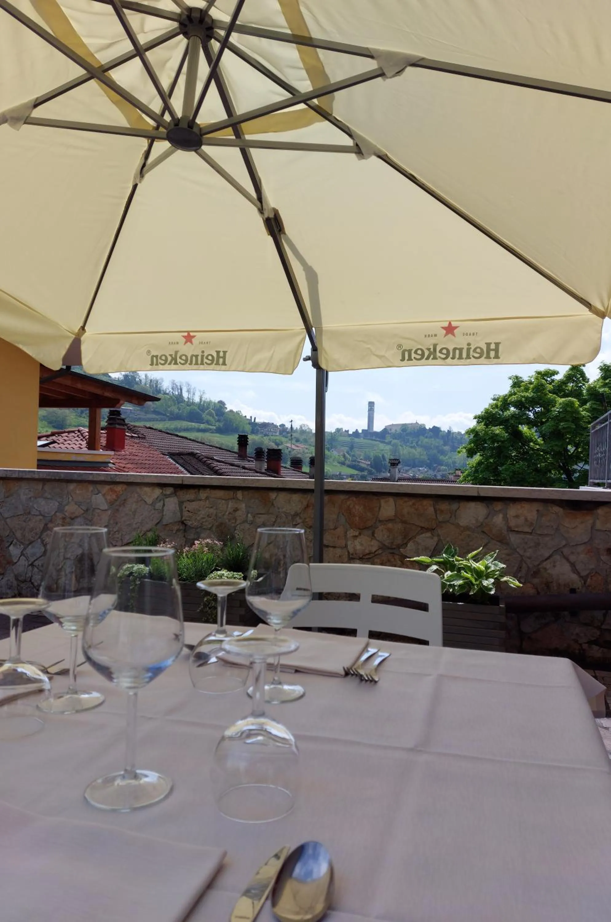 Restaurant/places to eat in Locanda Castagna