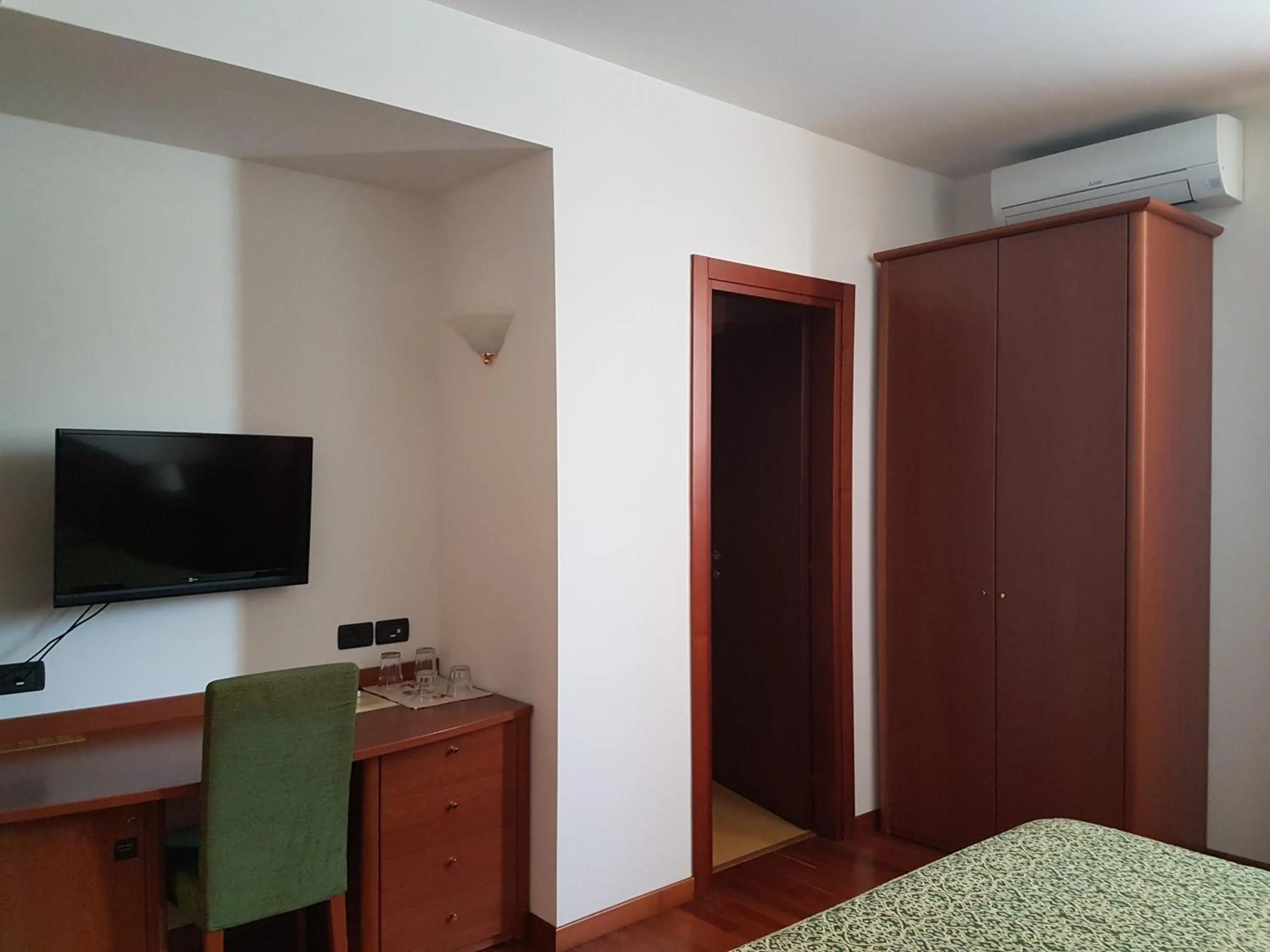 TV and multimedia, Bed in Locanda Castagna