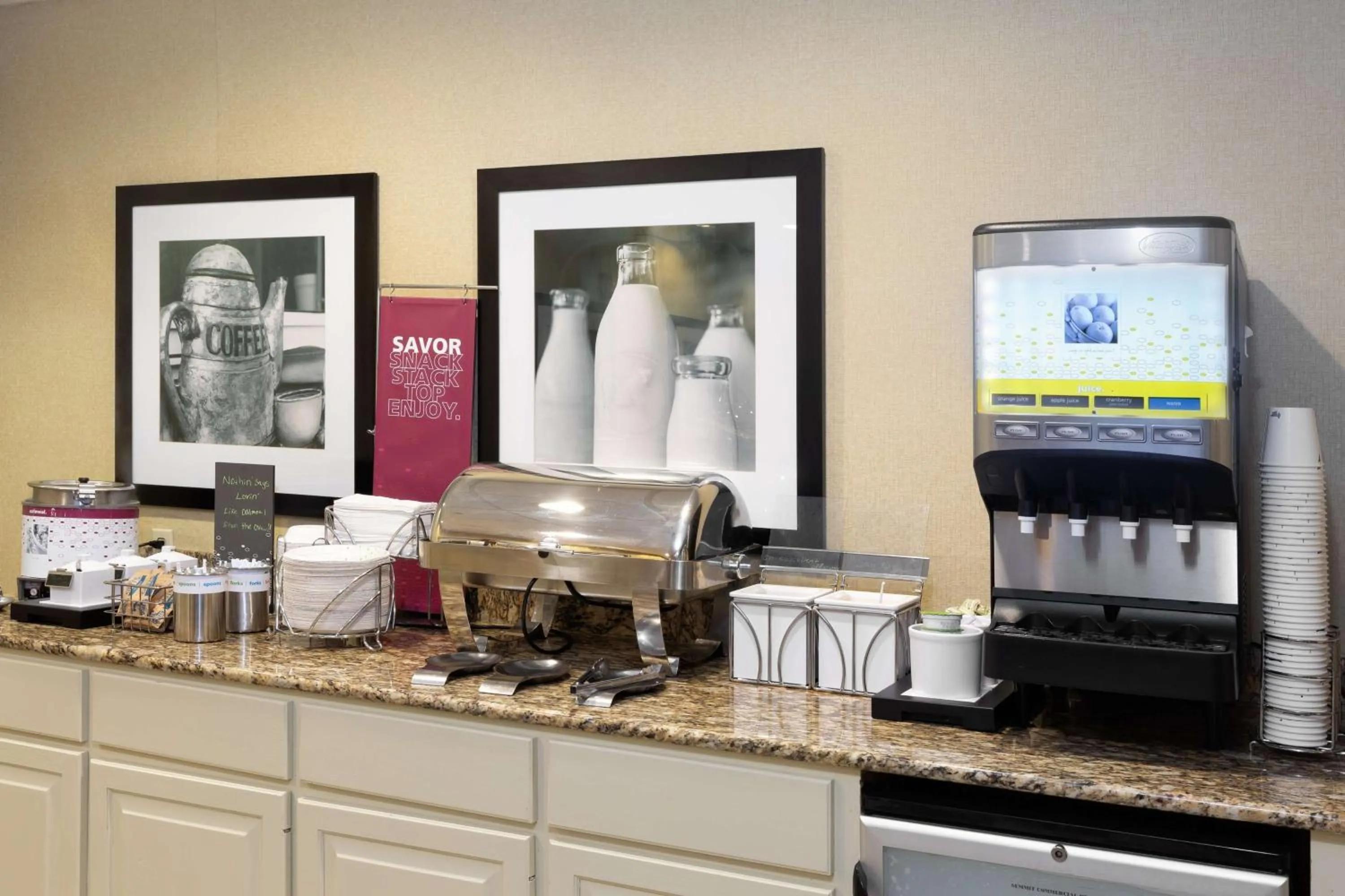 Dining area in Hampton Inn & Suites Baton Rouge - I-10 East