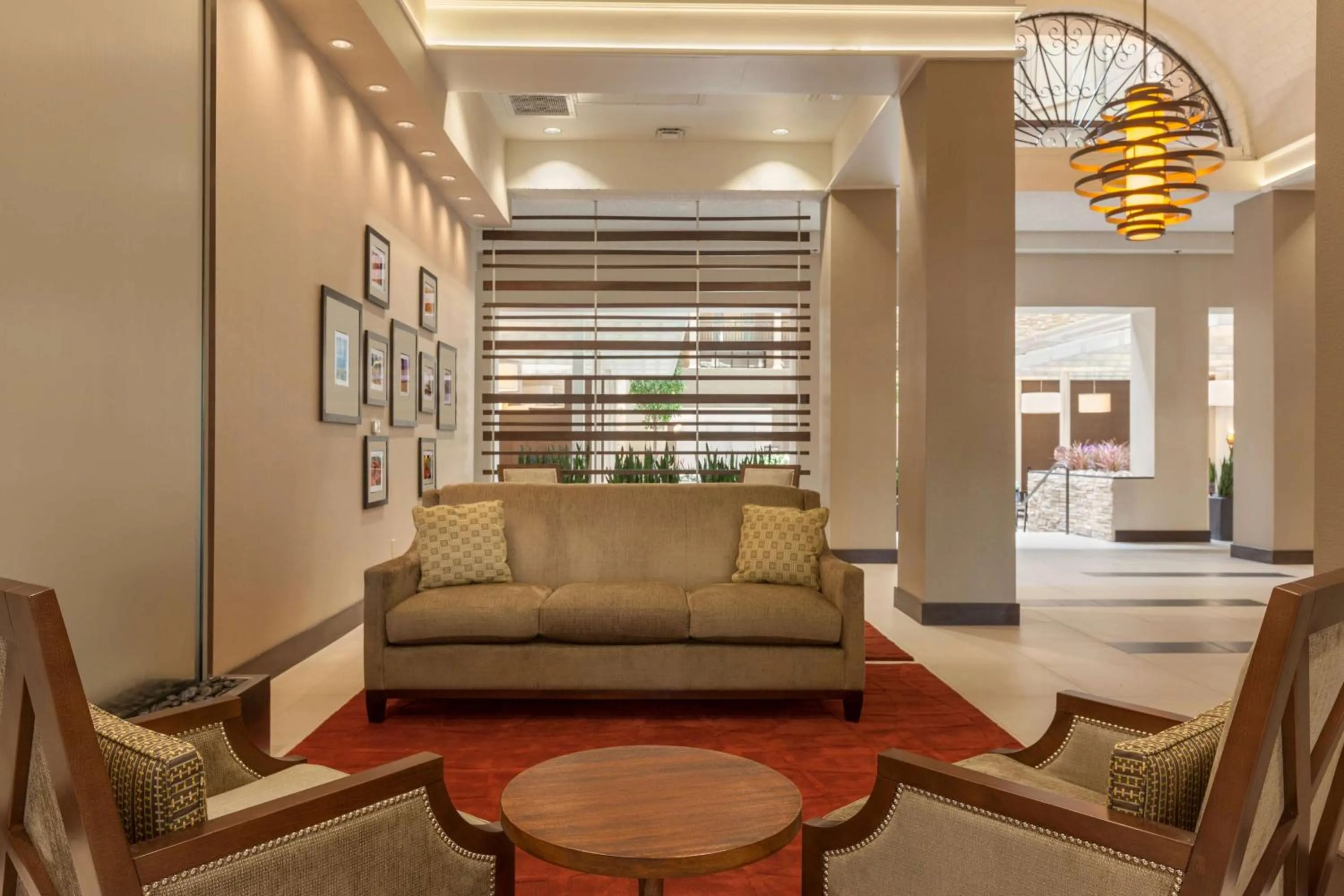Lobby or reception in Embassy Suites Baton Rouge