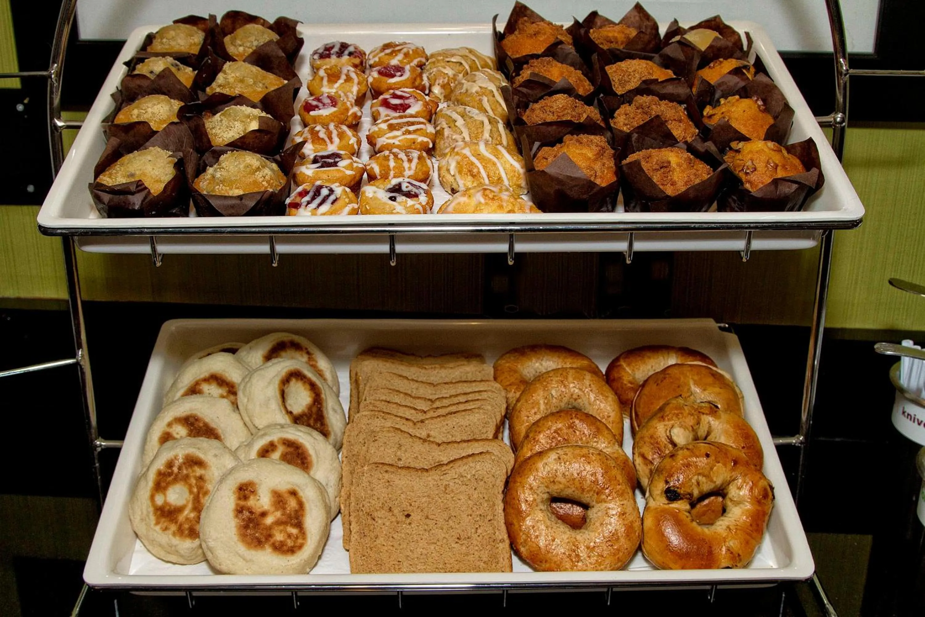 Dining area in Hampton Inn Indianapolis-SW-Plainfield