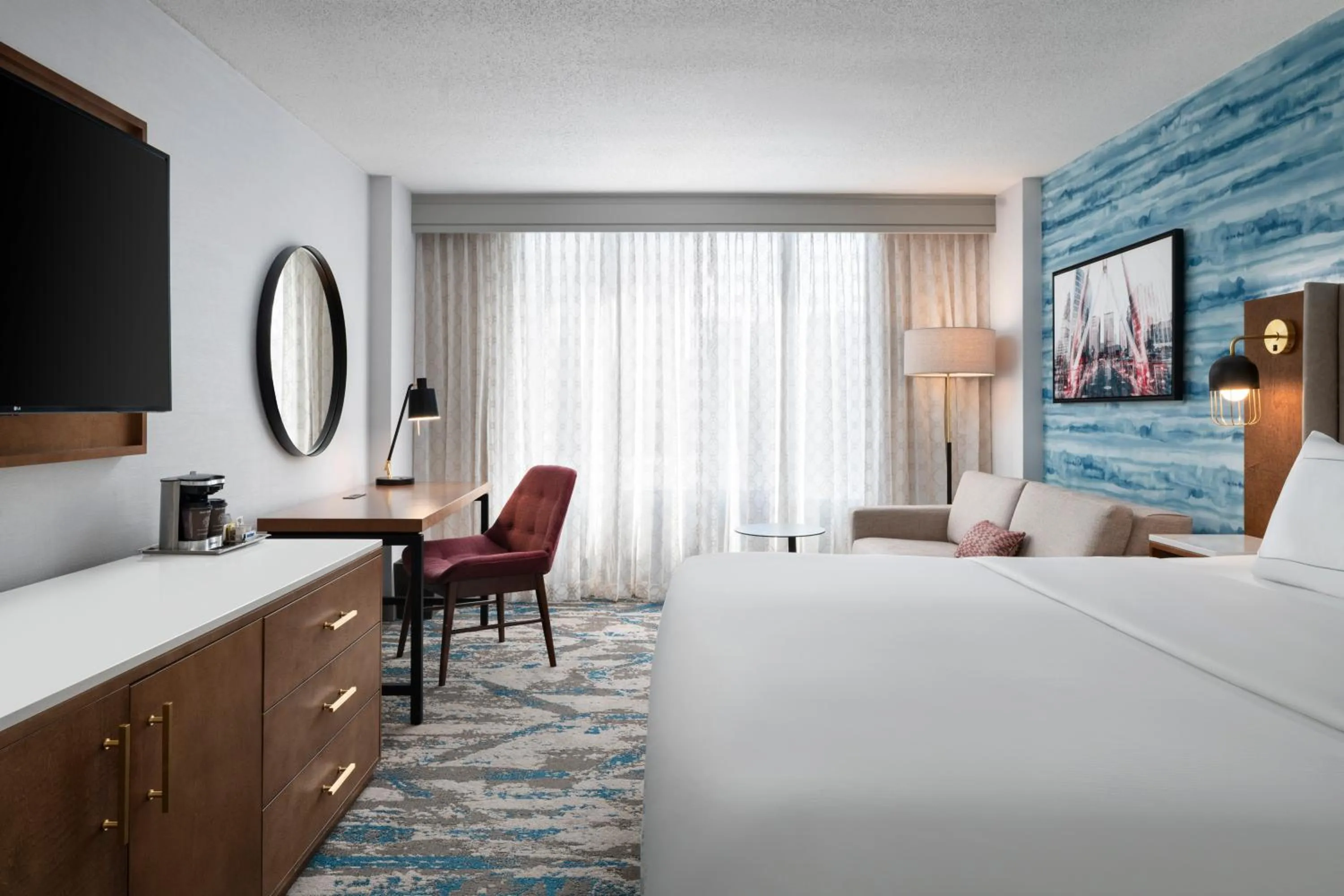 Bedroom, Bed in DoubleTree by Hilton Hartford Downtown