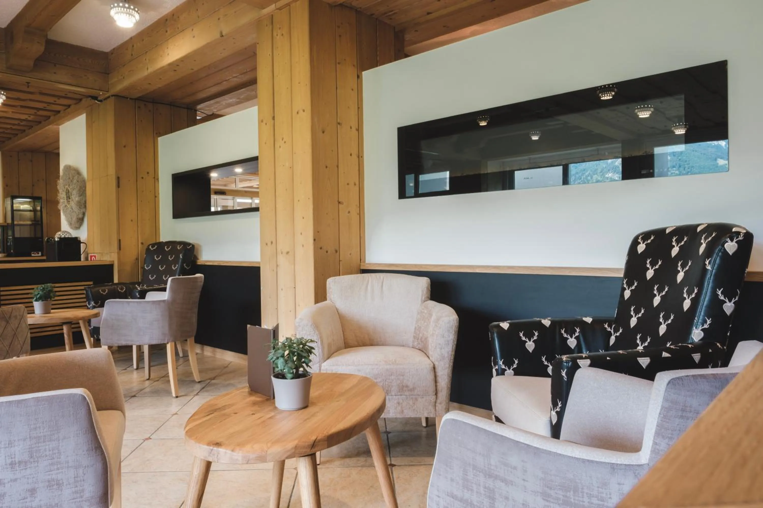 Lounge or bar in DIE GAMS Hotel Restaurant