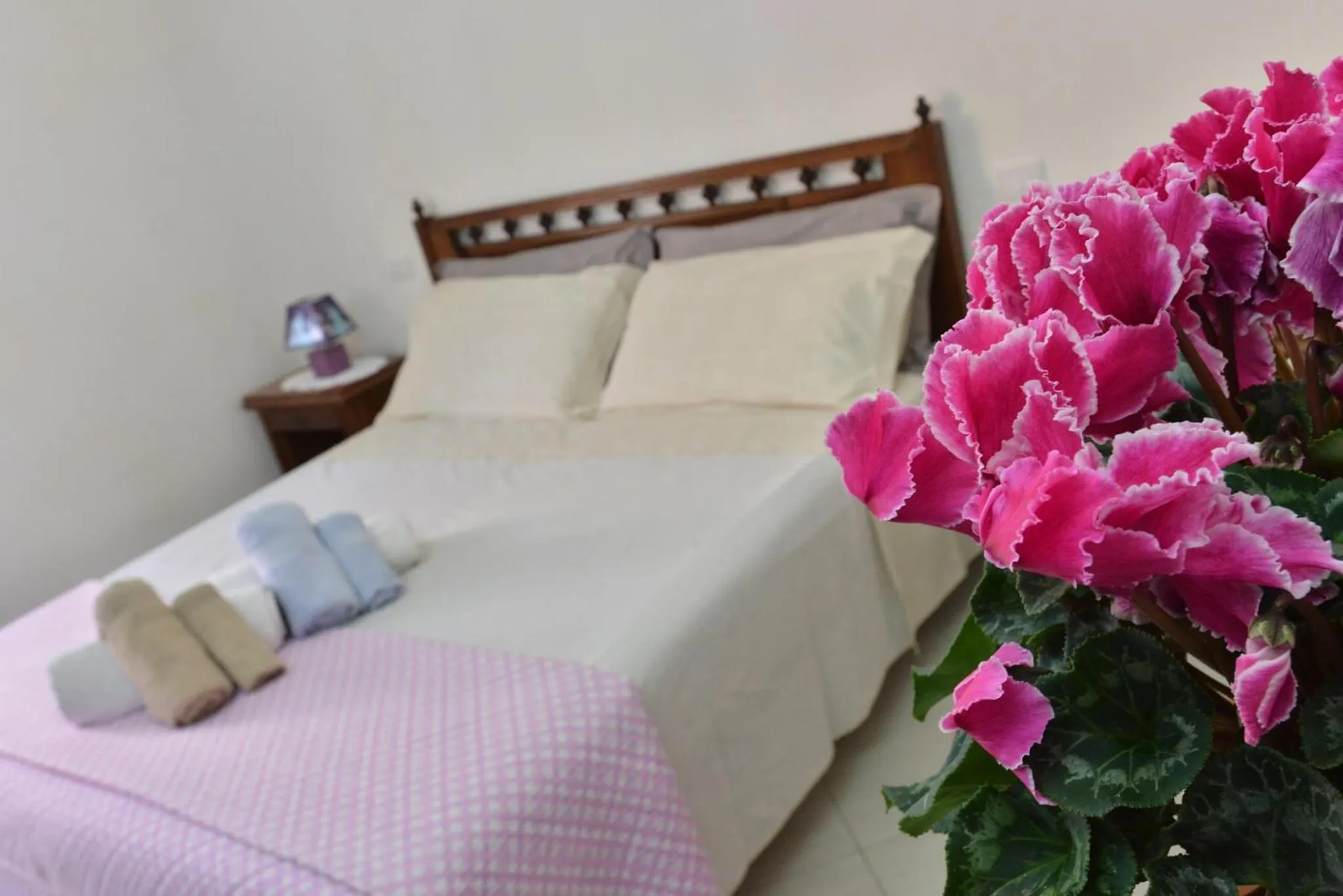 Bed in IzzHome Regina Margherita