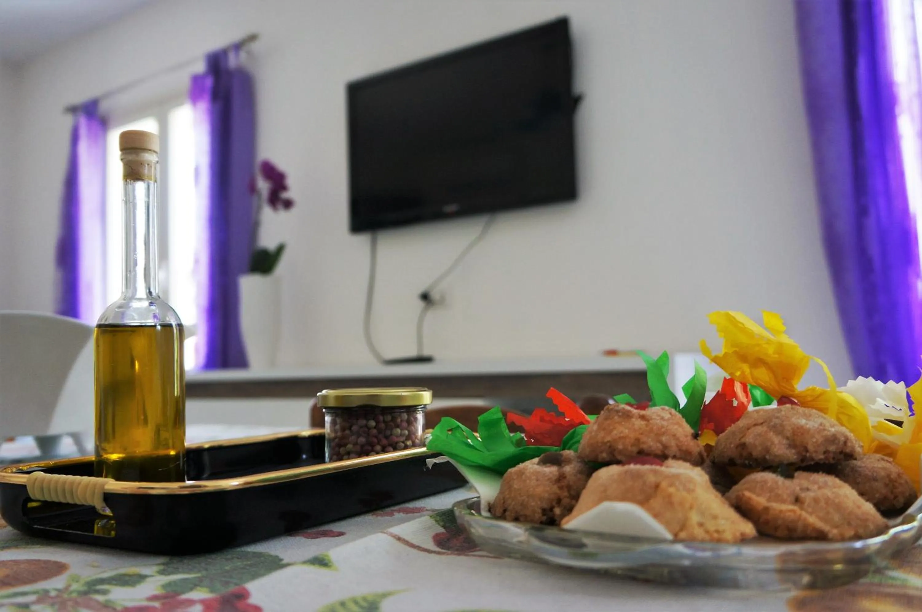 Food close-up in IzzHome Regina Margherita