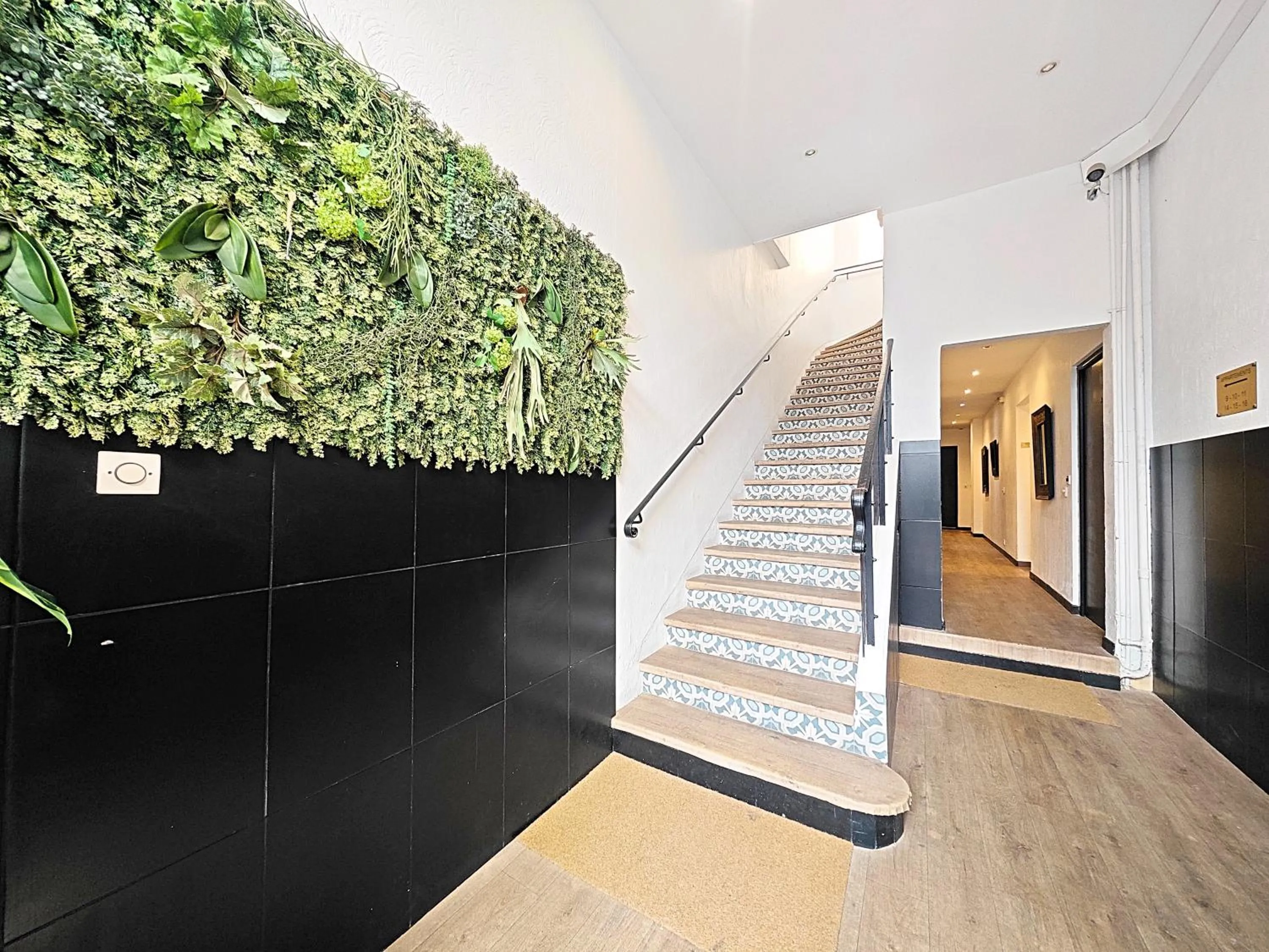 Property building in Hotel Le Florian