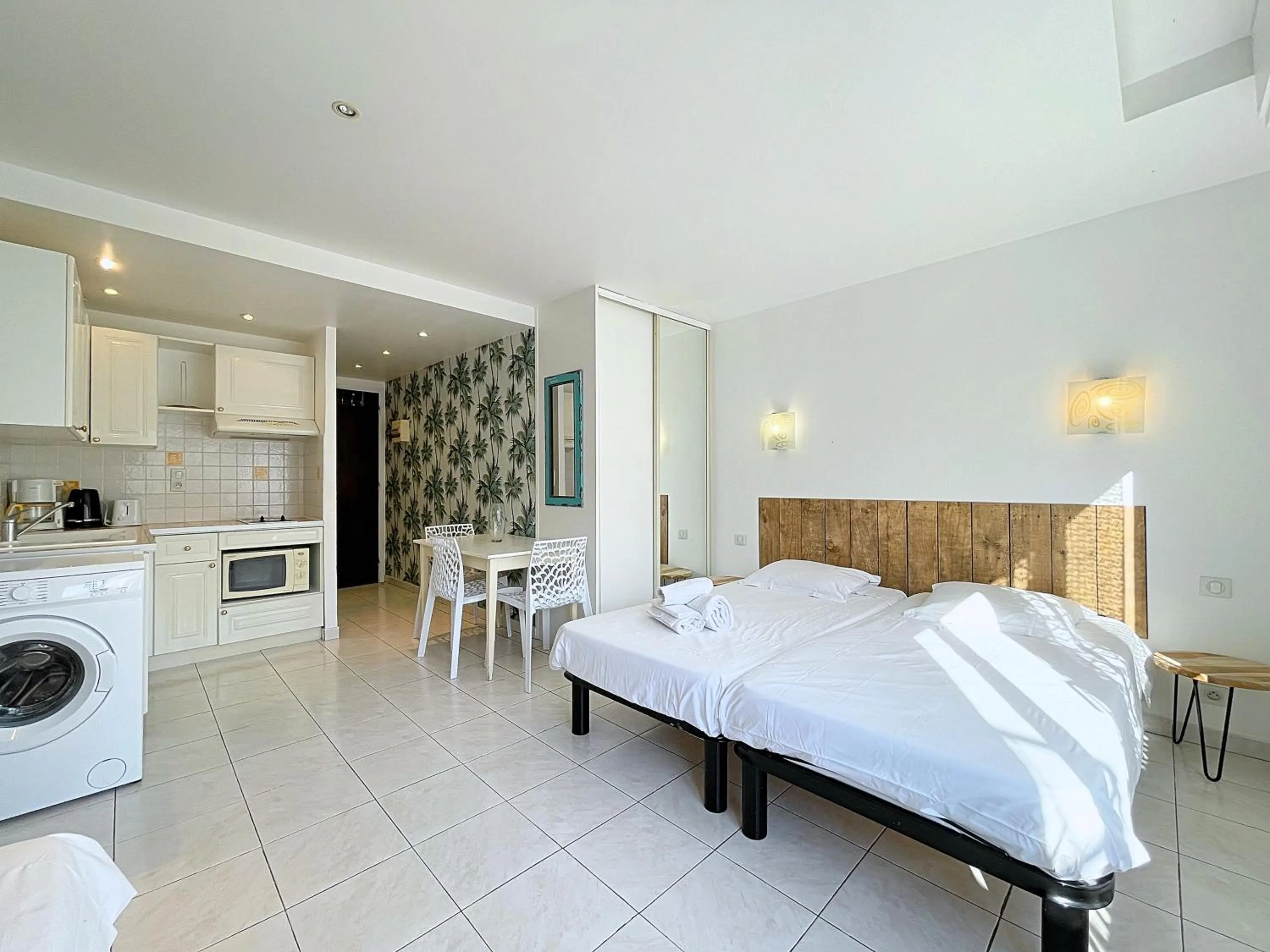 Bed in Hotel Le Florian