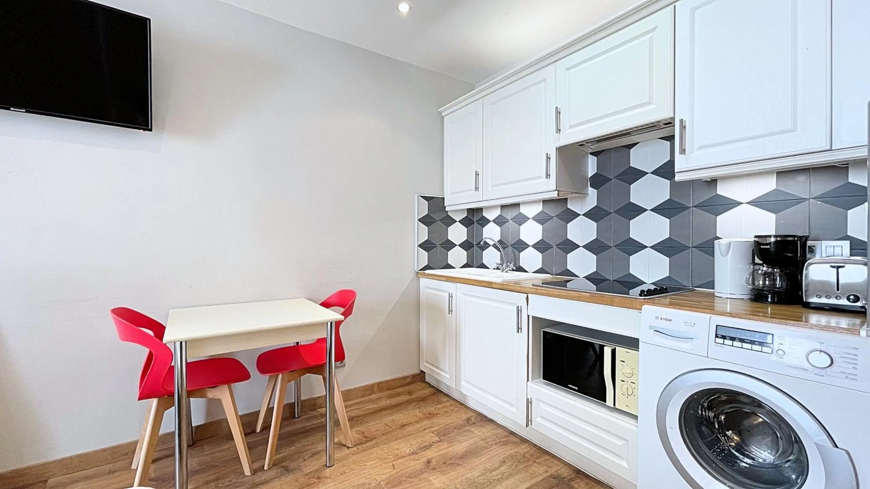 Kitchen or kitchenette in Hotel Le Florian