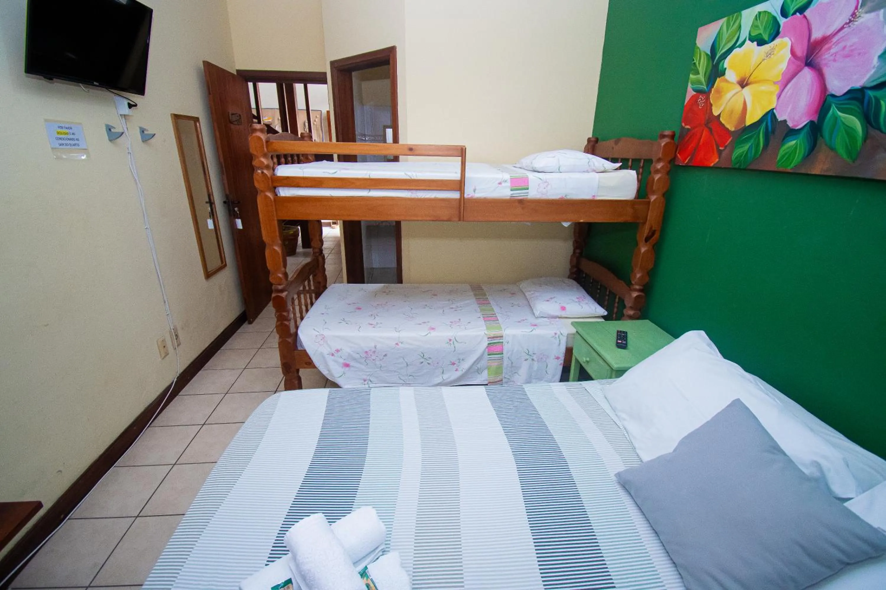 Bed in Pousada Brisa de Paraty