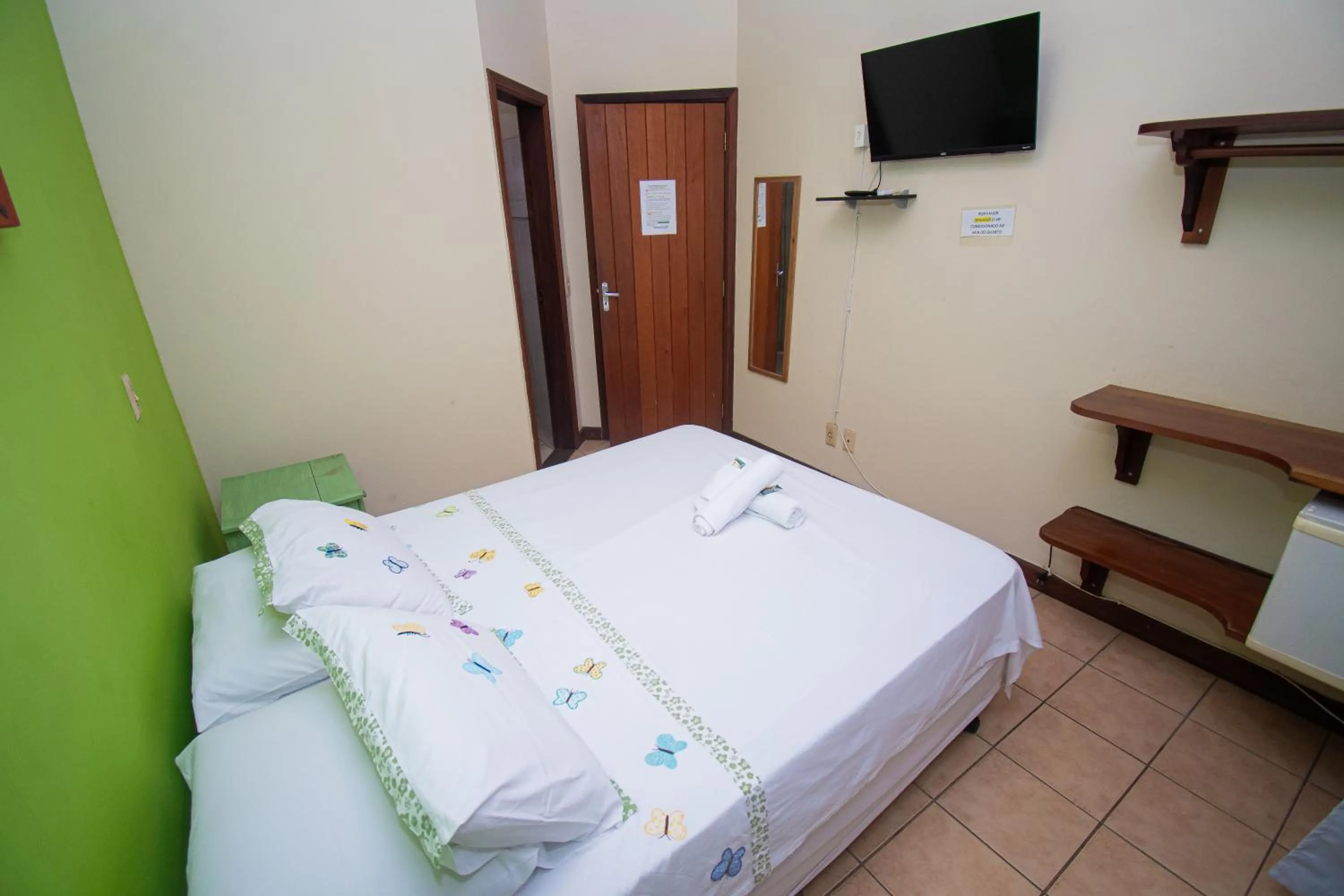 Bed in Pousada Brisa de Paraty