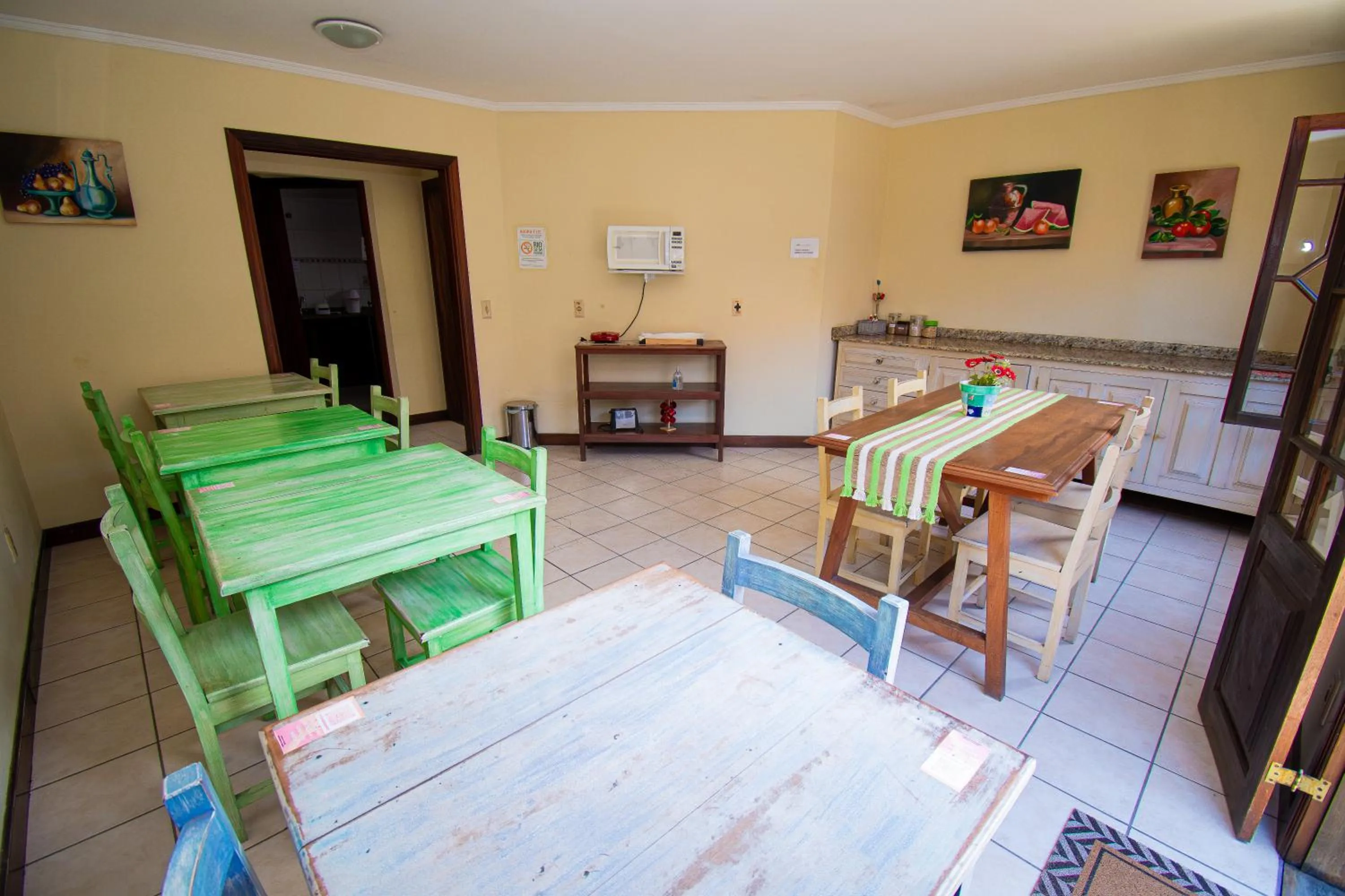 Buffet breakfast in Pousada Brisa de Paraty