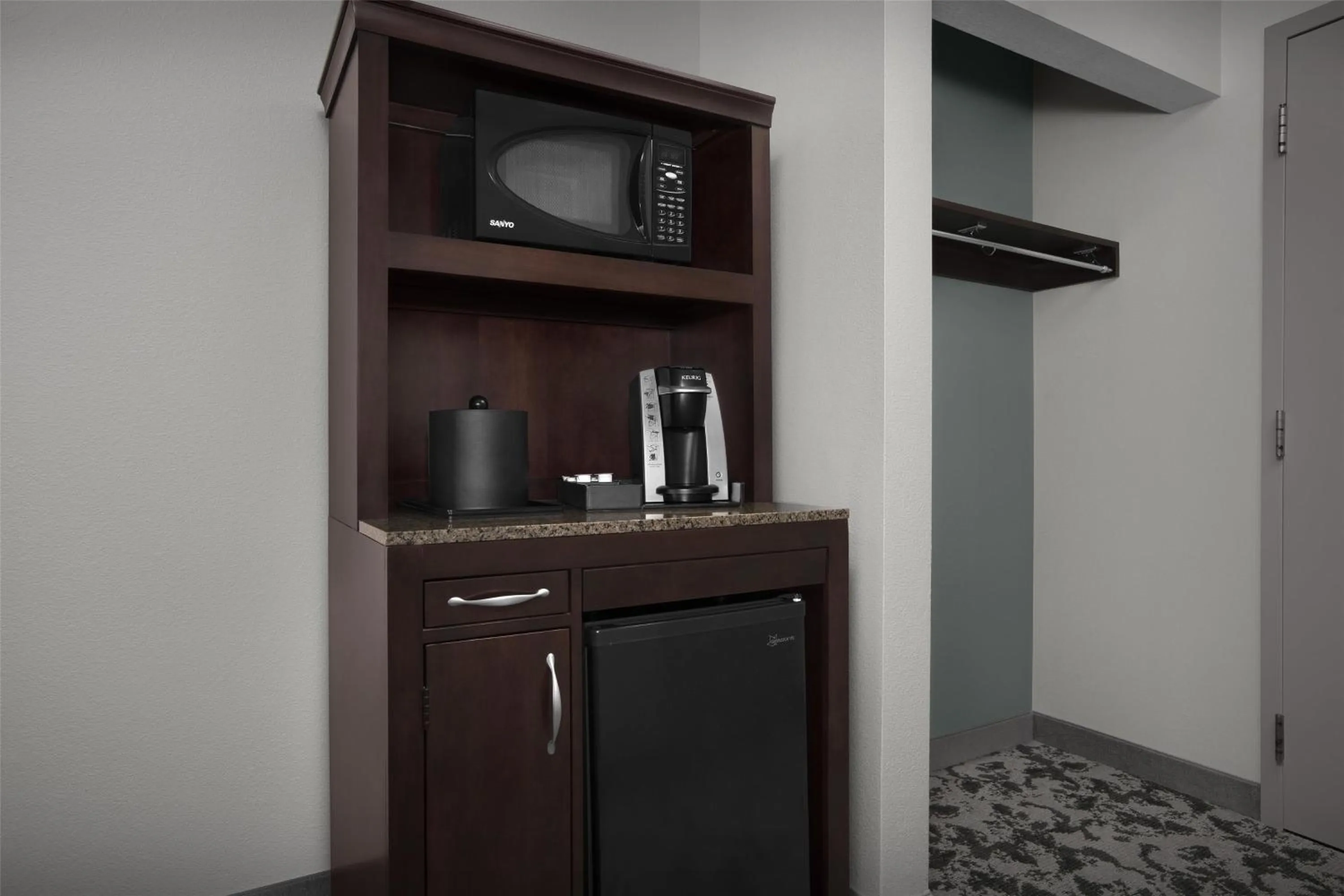 Photo of the whole room in Hilton Garden Inn Denver Highlands Ranch