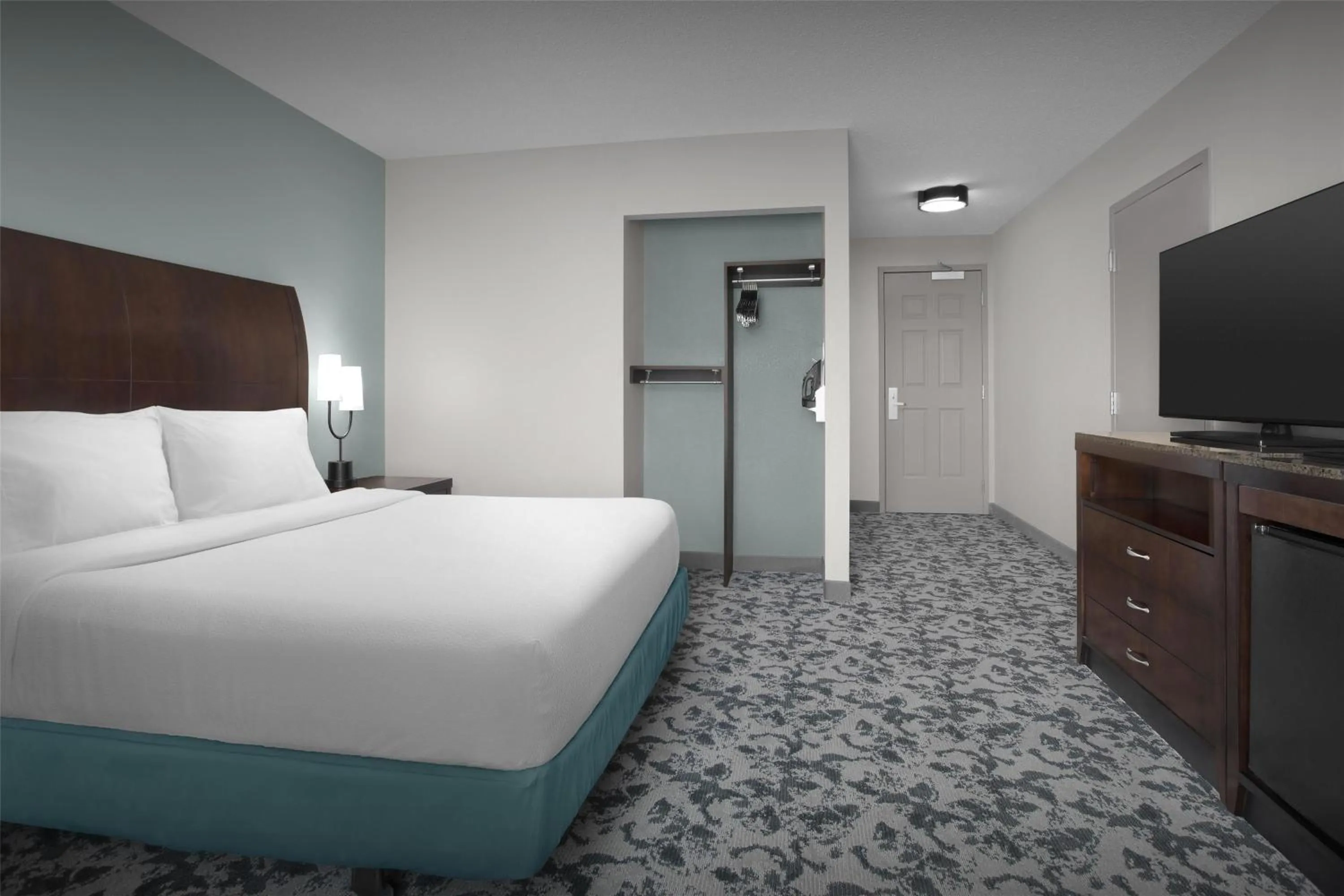 Bed in Hilton Garden Inn Denver Highlands Ranch