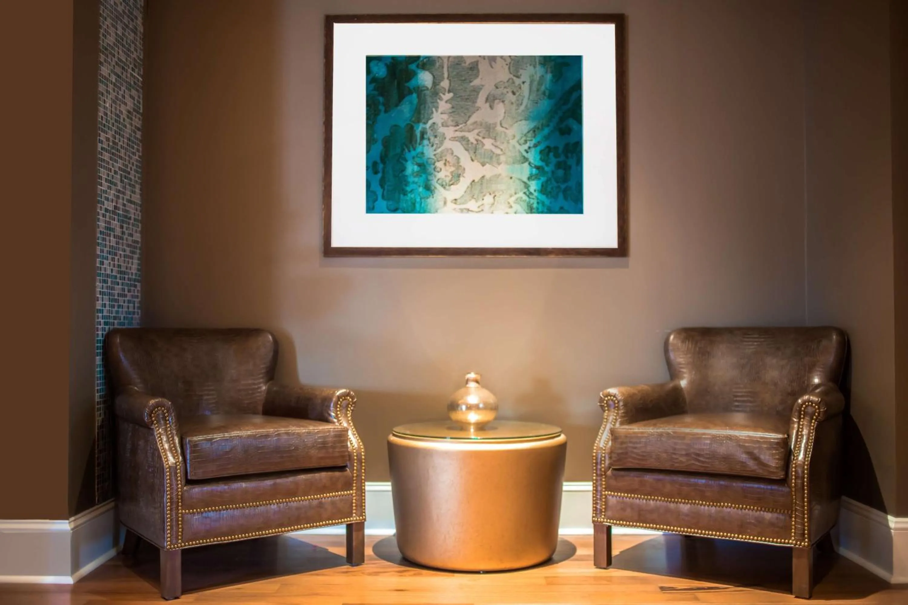 Seating area in Hilton Baton Rouge Capitol Center