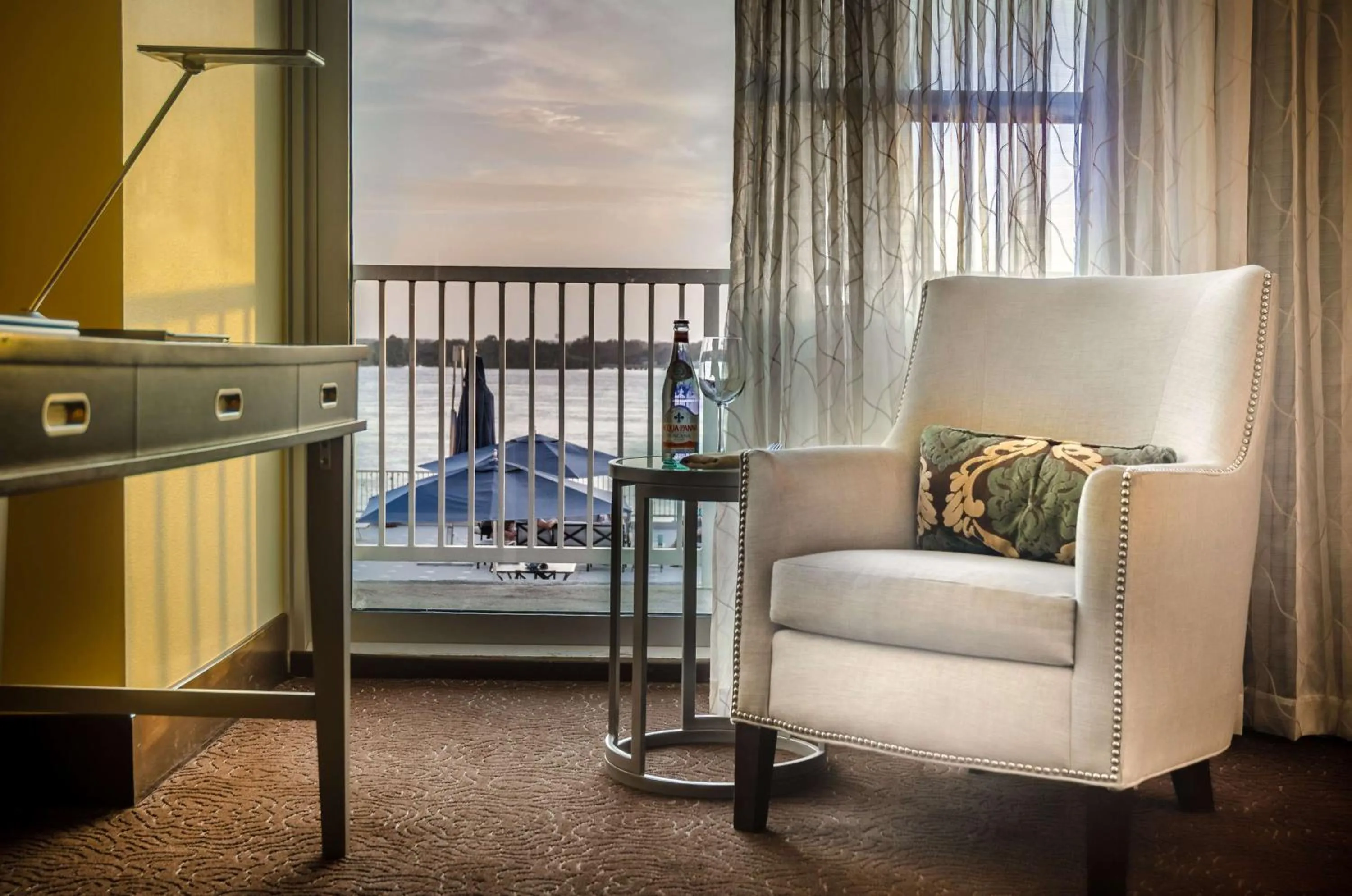 Bedroom, Bed in Hilton Baton Rouge Capitol Center