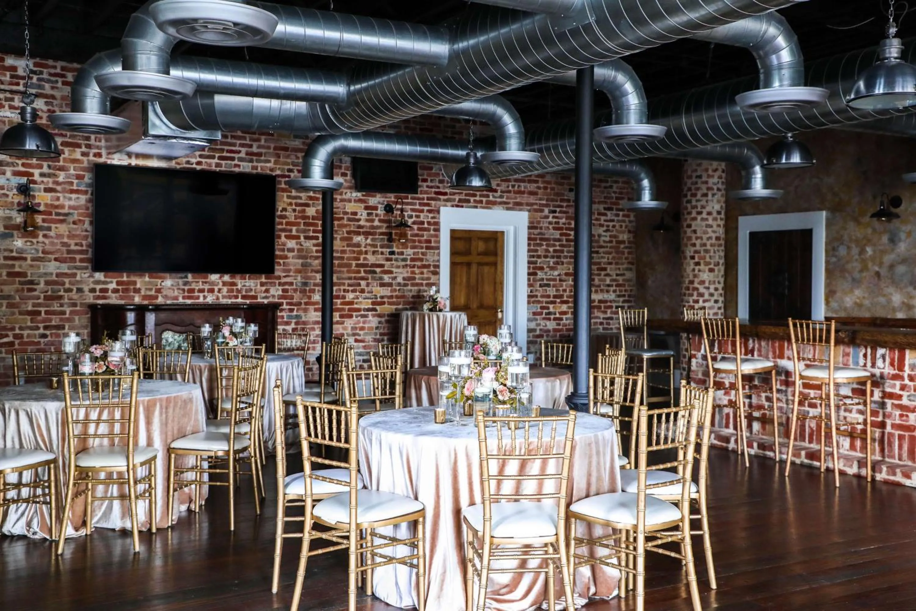 Restaurant/places to eat in Hilton Baton Rouge Capitol Center