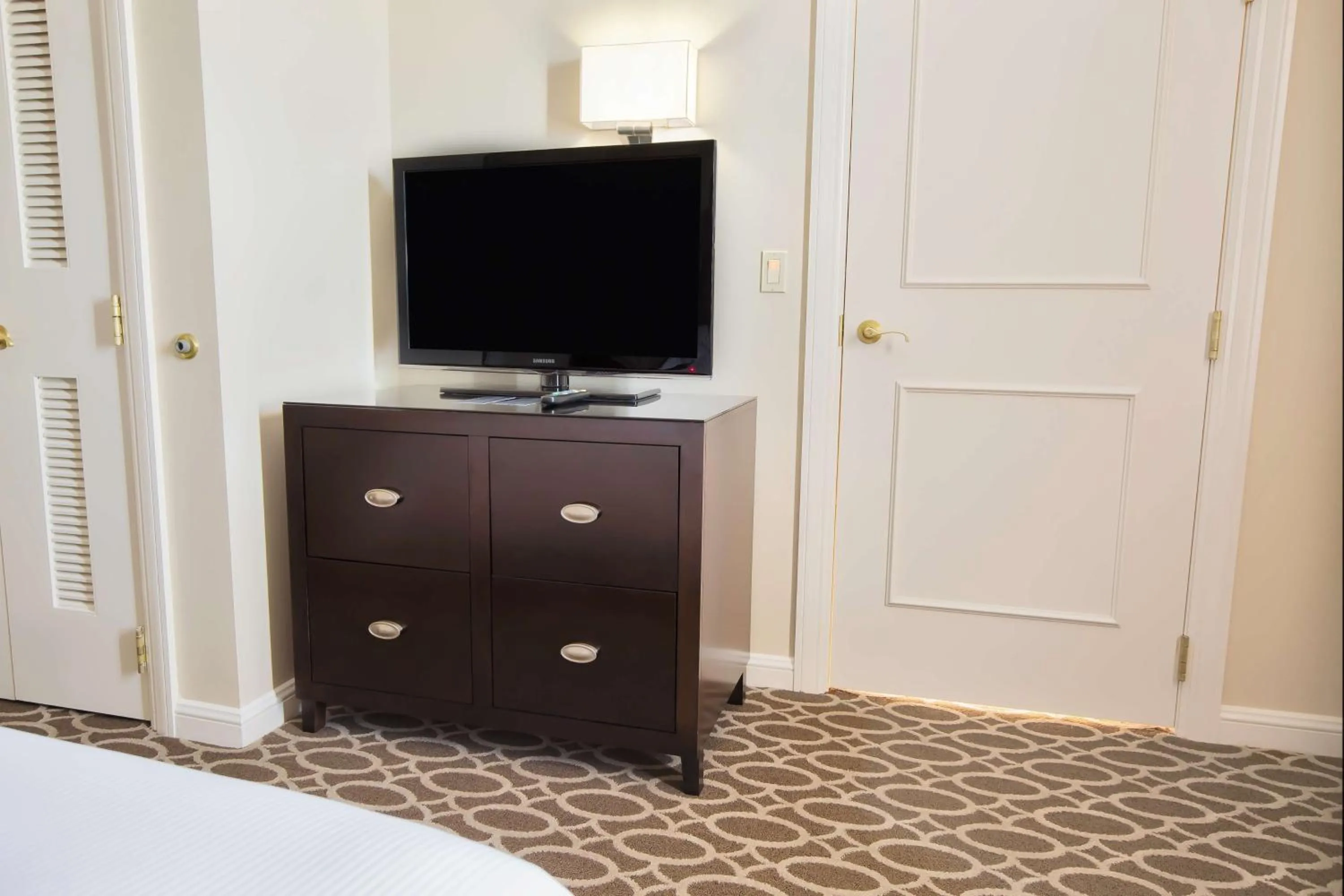 Bedroom, Bed in Hilton Baton Rouge Capitol Center