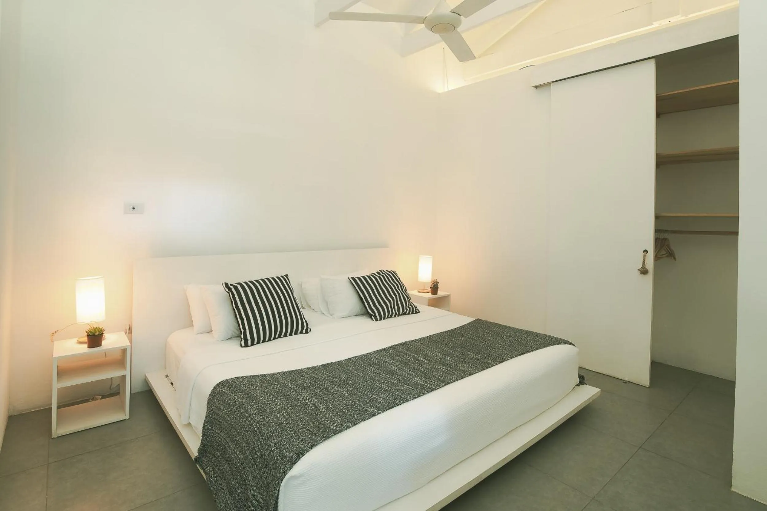 Photo of the whole room, Bed in La Negra Surf Hotel