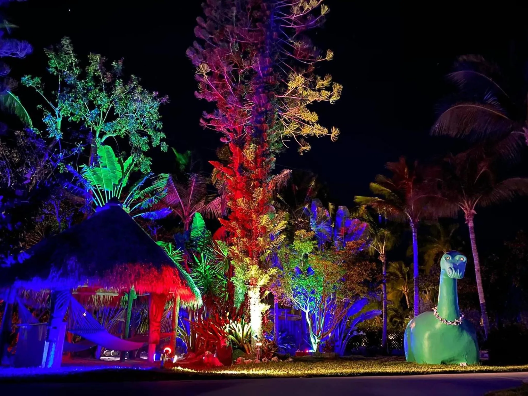 Property building in Sunset Cove Beach Resort