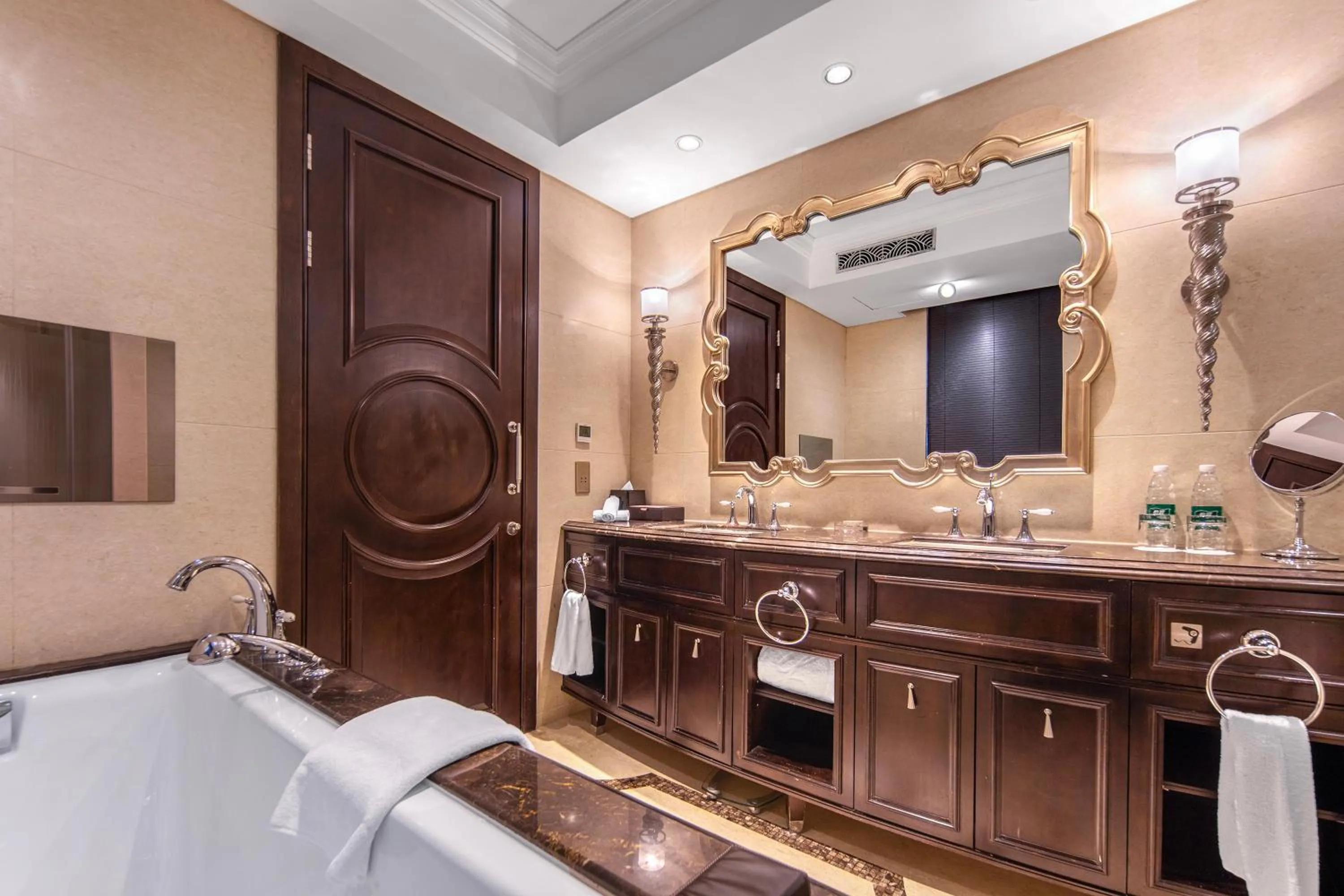 Bathroom in The Yangtze Boutique Shanghai