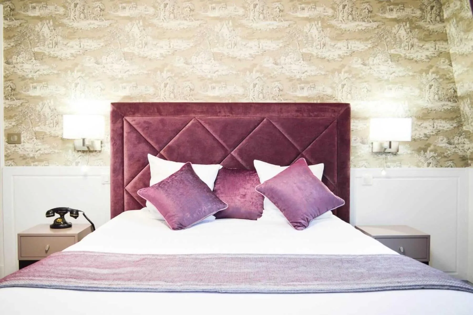 Bed in Les Jardins d'Epicure