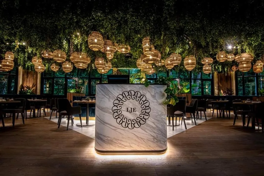 Restaurant/places to eat in Les Jardins d'Epicure