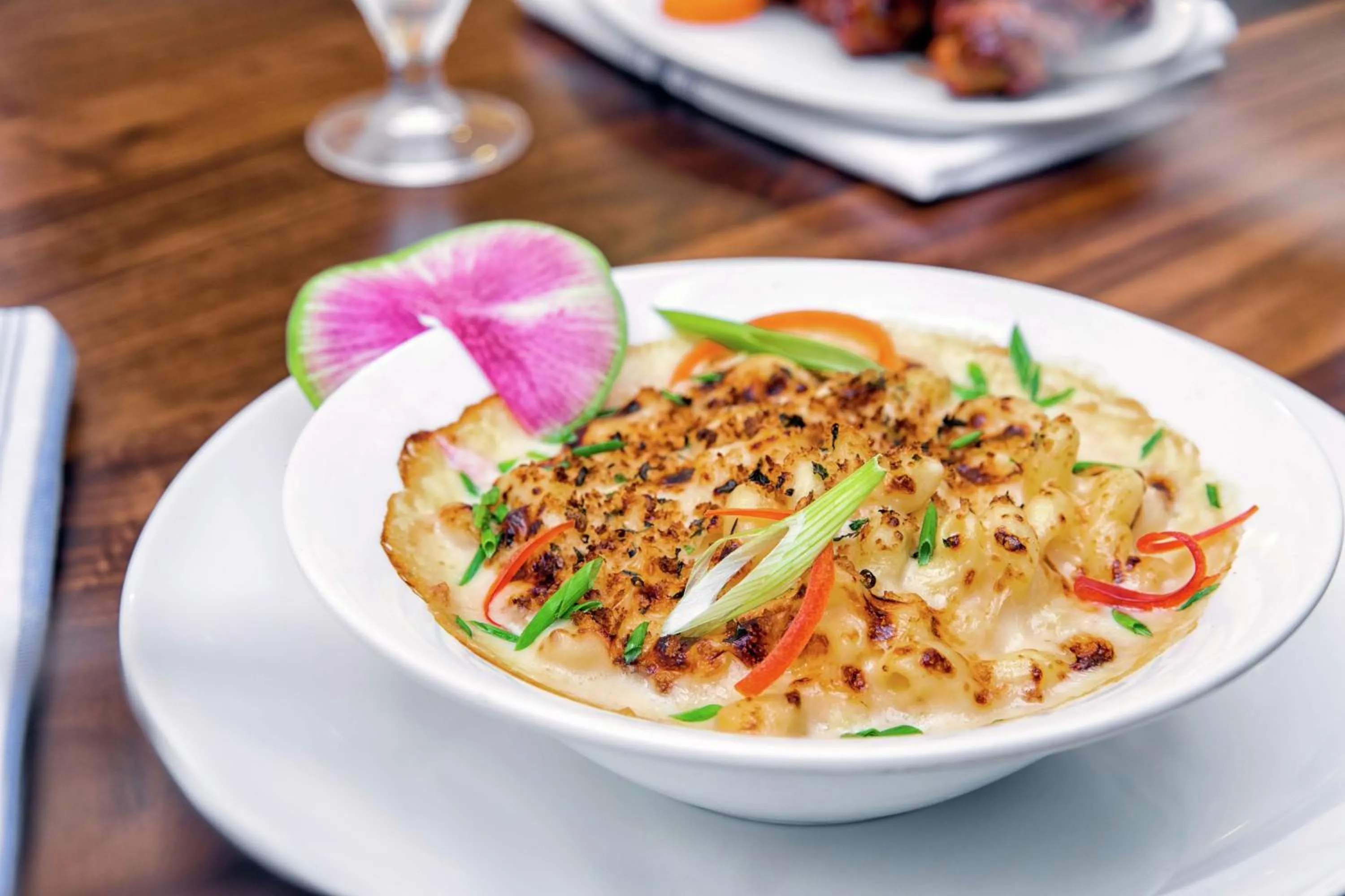 Restaurant/places to eat in DoubleTree by Hilton Hotel Newark Airport